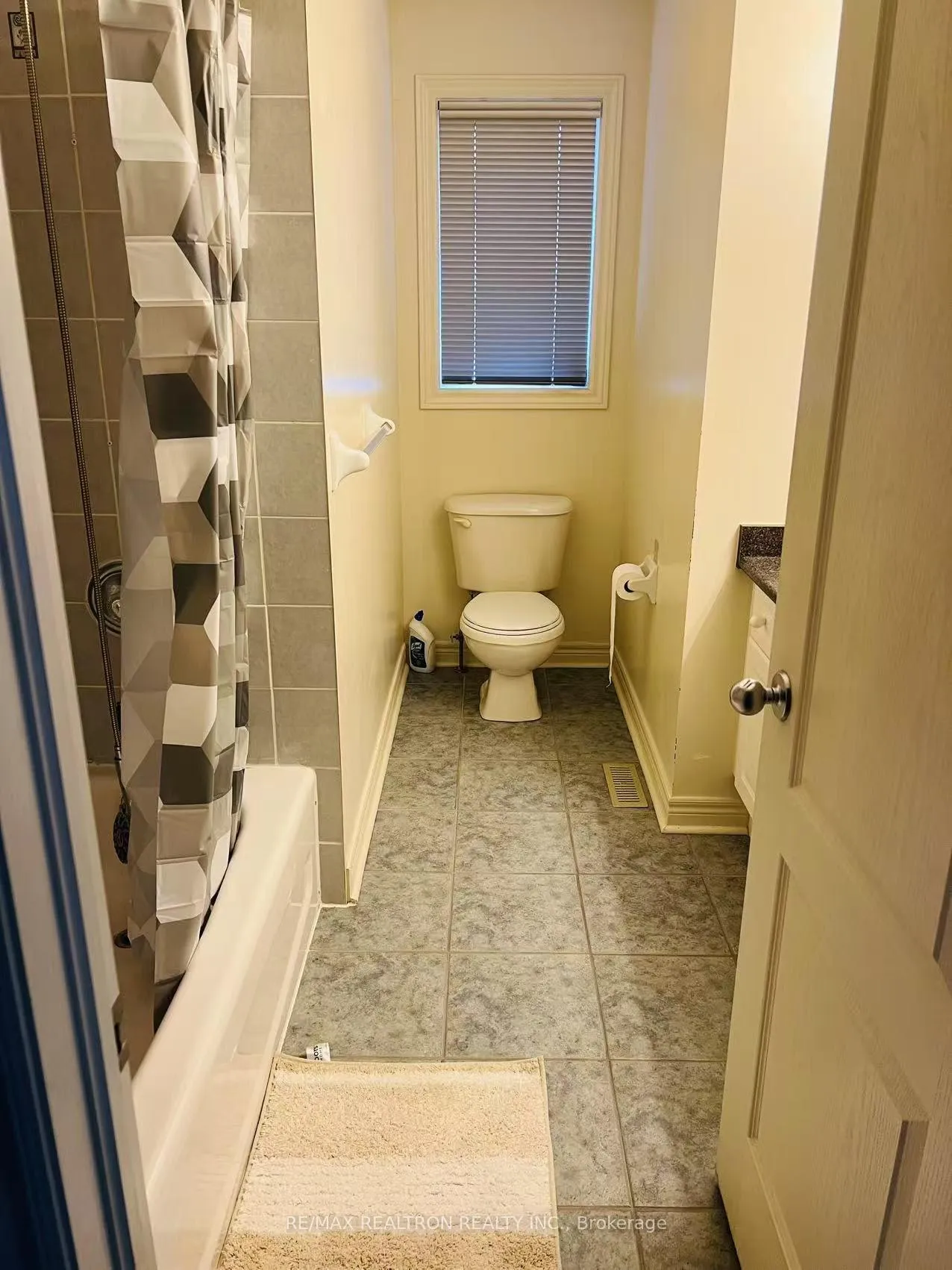 Photo 9 of 8 Everett Street, Markham, Wismer — HOMEH