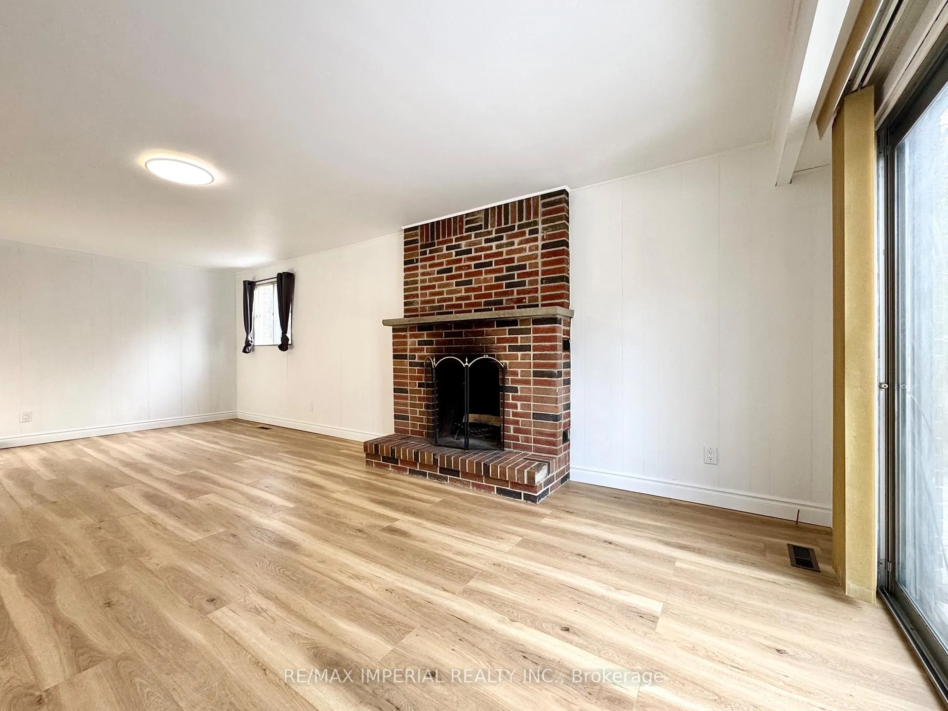 Photo 3 of Unit Lower, 70 Ramona Boulevard, Markham, Markham Village — HOMEH