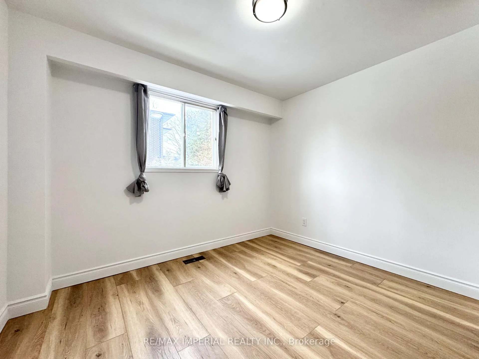Photo 6 of Unit Lower, 70 Ramona Boulevard, Markham, Markham Village — HOMEH