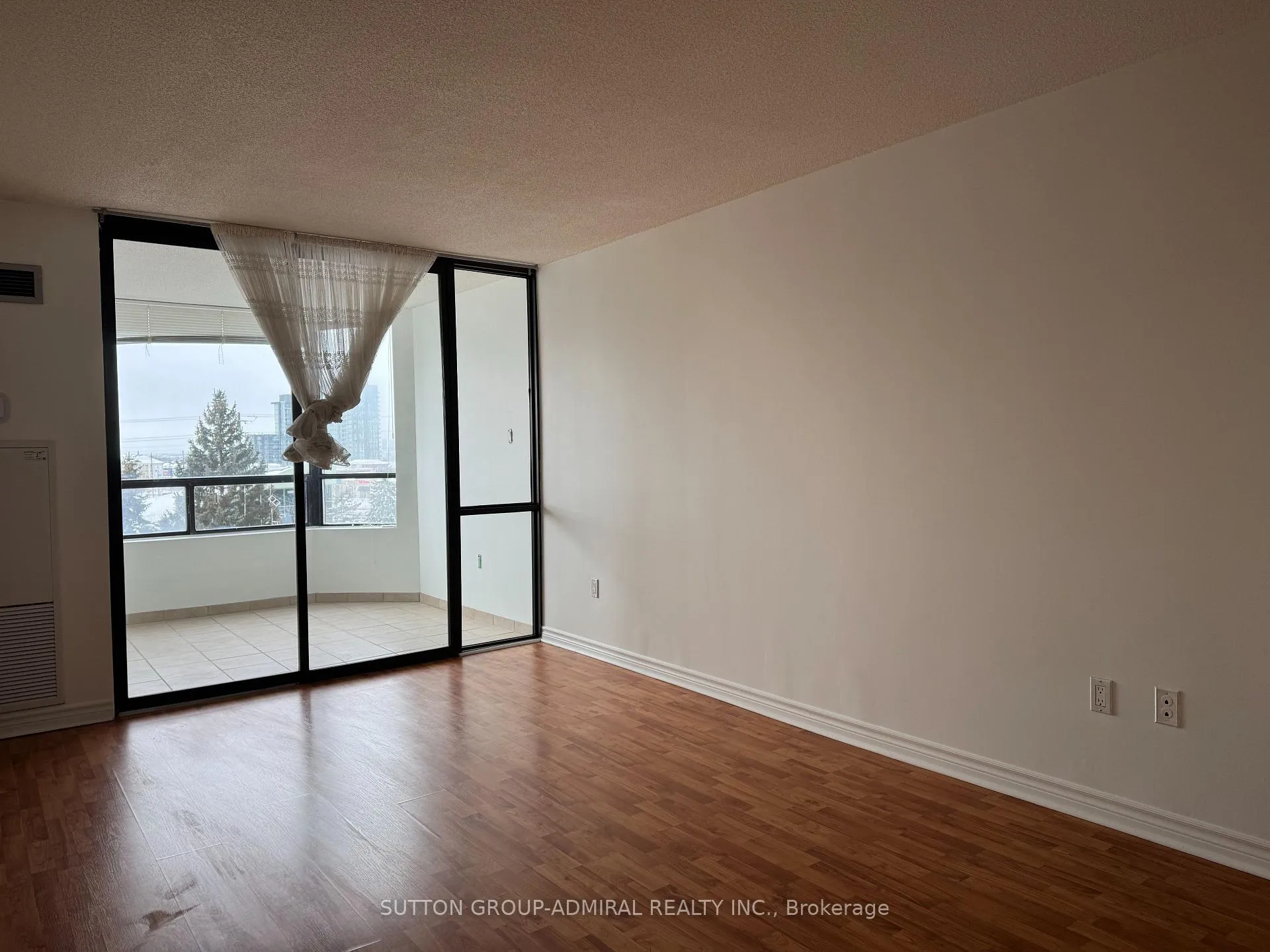 Photo 4 of Unit 610, 7601 Bathurst Street, Vaughan, Crestwood-Springfarm-Yorkhill — HOMEH