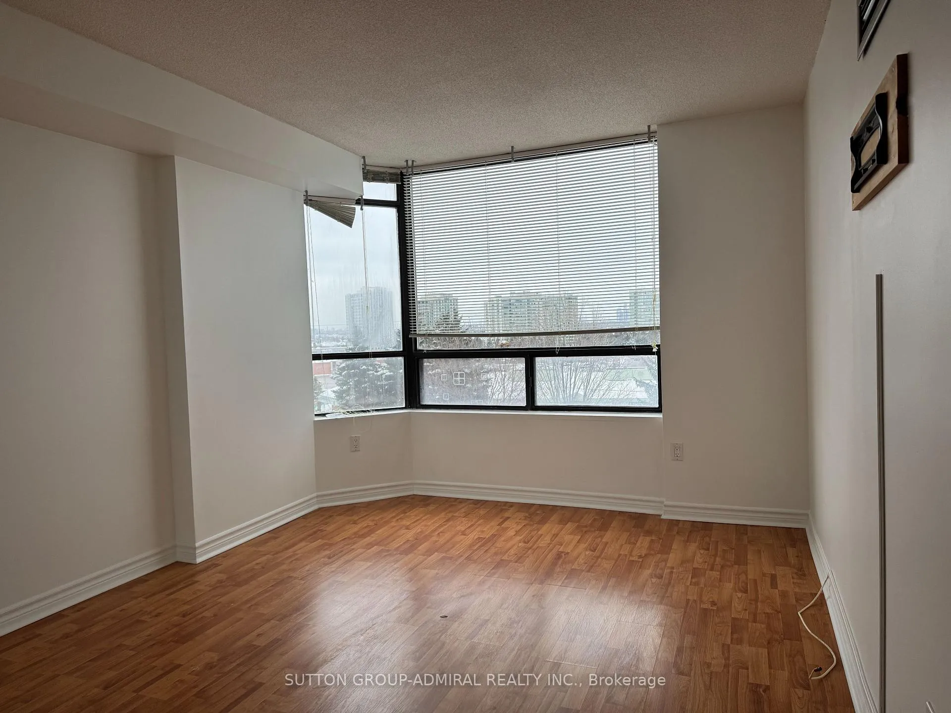 Photo 5 of Unit 610, 7601 Bathurst Street, Vaughan, Crestwood-Springfarm-Yorkhill — HOMEH