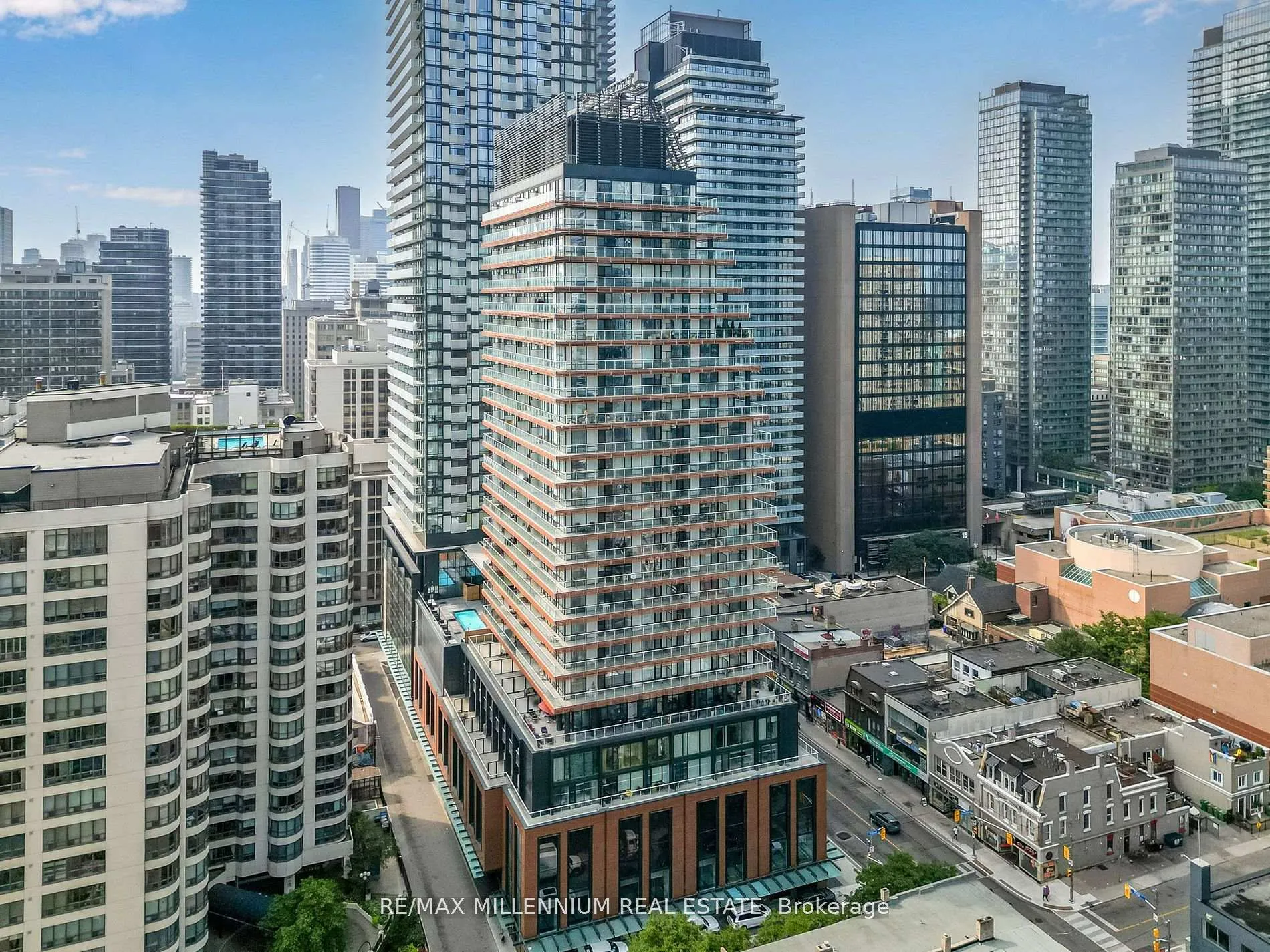 Front of Unit 1308, 18 Maitland Terrace