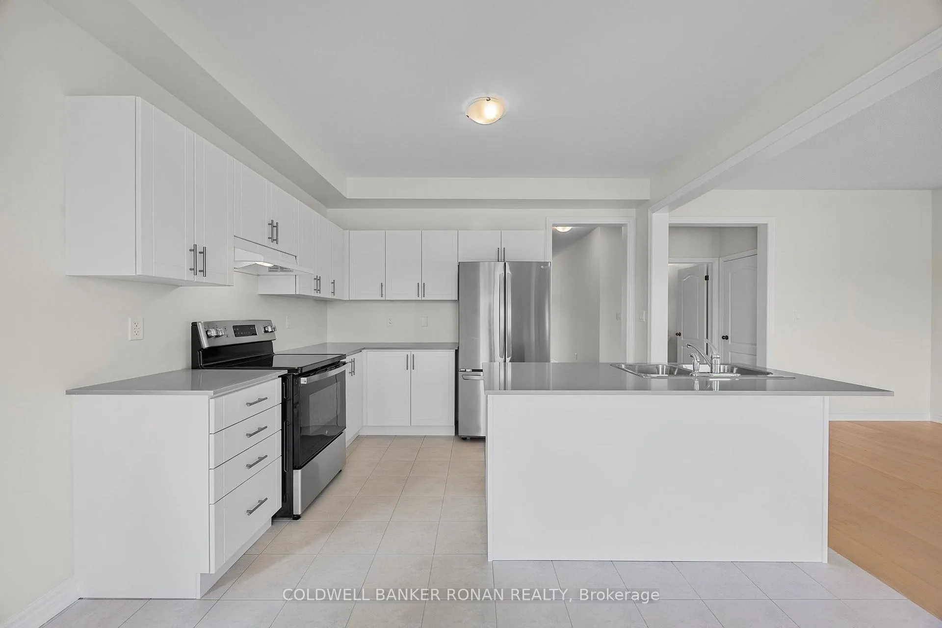 Photo 9 of 23 Fenn Crescent, New Tecumseth, Alliston — HOMEH