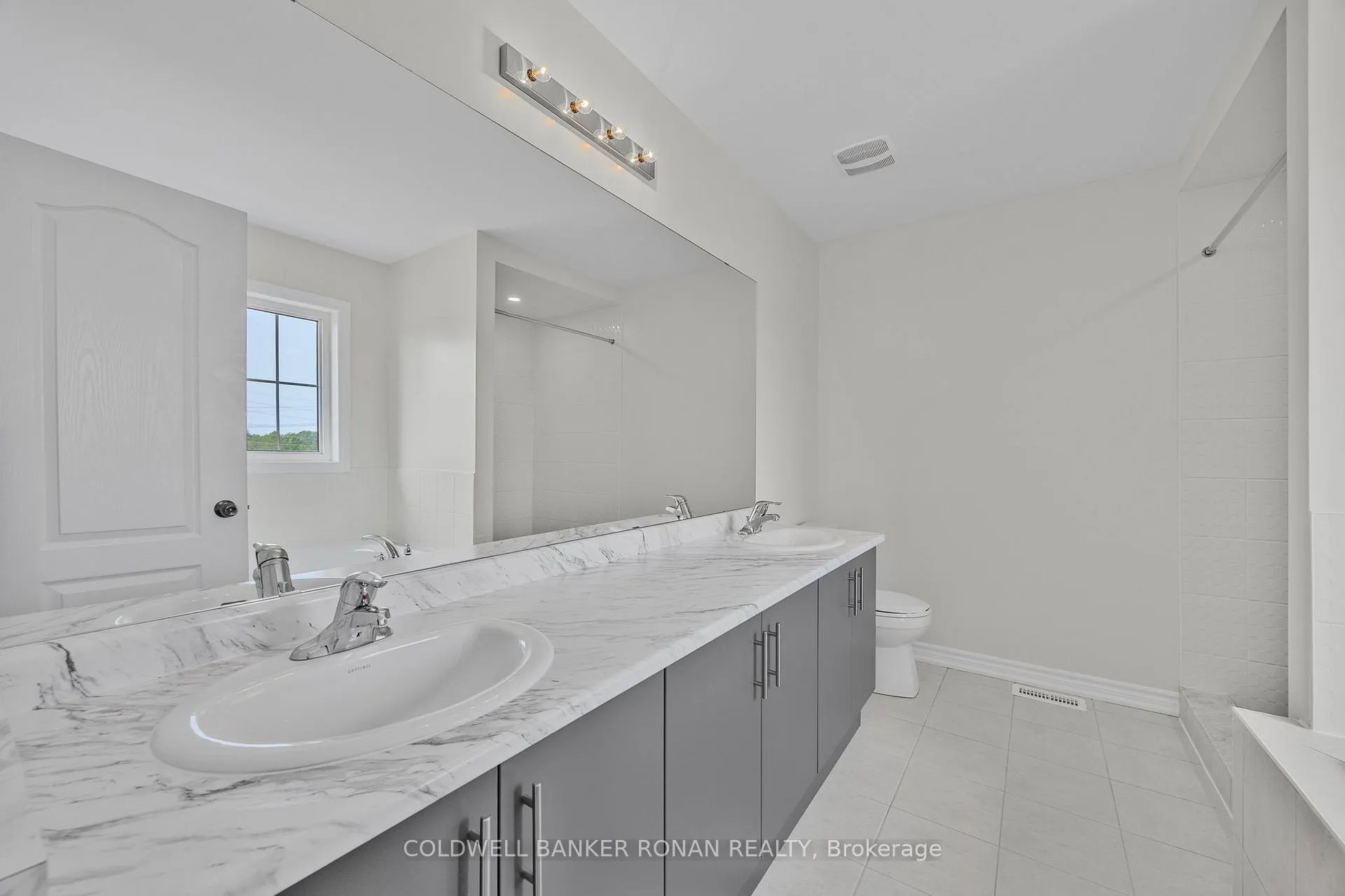 Photo 30 of 23 Fenn Crescent, New Tecumseth, Alliston — HOMEH