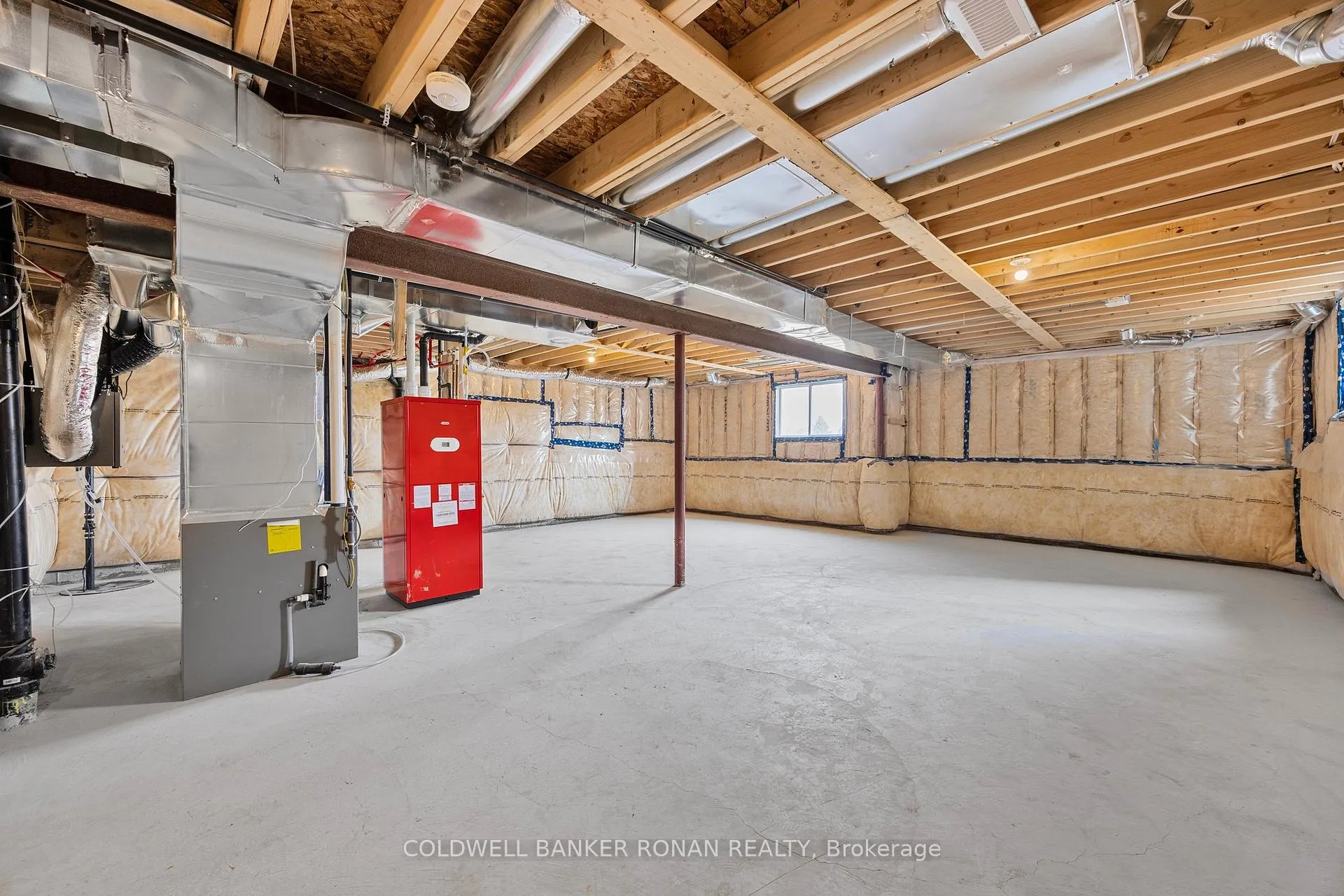 Photo 35 of 23 Fenn Crescent, New Tecumseth, Alliston — HOMEH