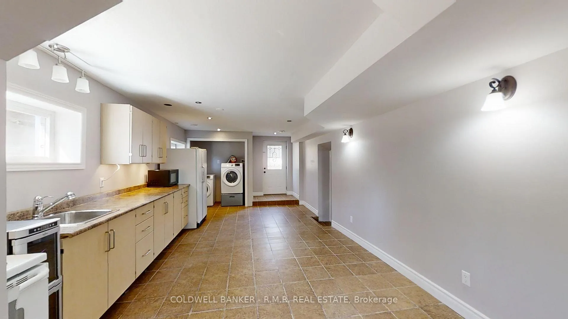 Photo 5 of 44 Nicholson Drive, Uxbridge, Rural Uxbridge — HOMEH