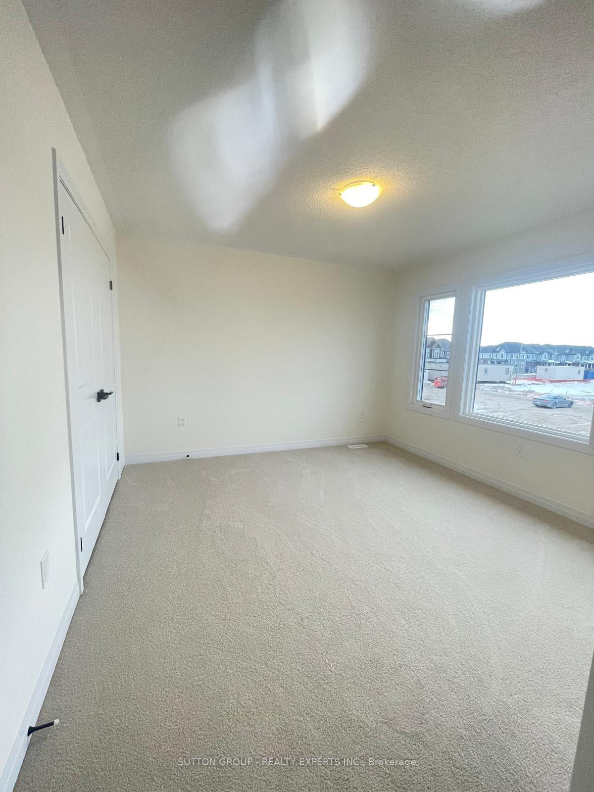 Photo 11 of 88 Conboy Drive, Kitchener, Mill Courtland Woodside Park — HOMEH