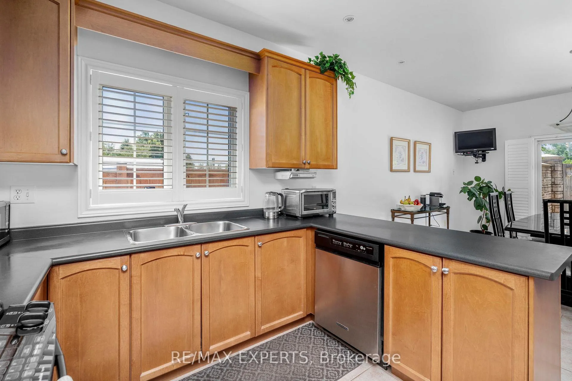 Photo 11 of 26 Blue Diamond Terrace, Vaughan, Sonoma Heights — HOMEH
