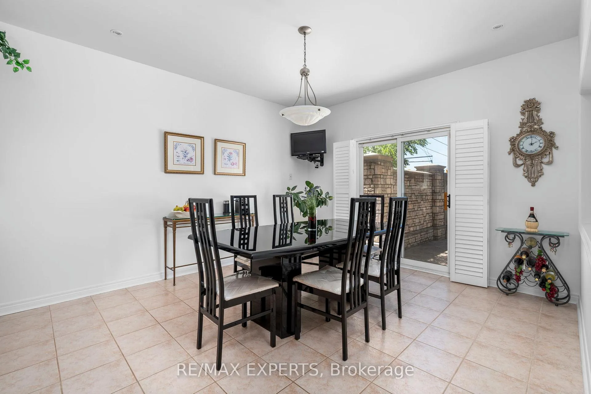 Photo 13 of 26 Blue Diamond Terrace, Vaughan, Sonoma Heights — HOMEH