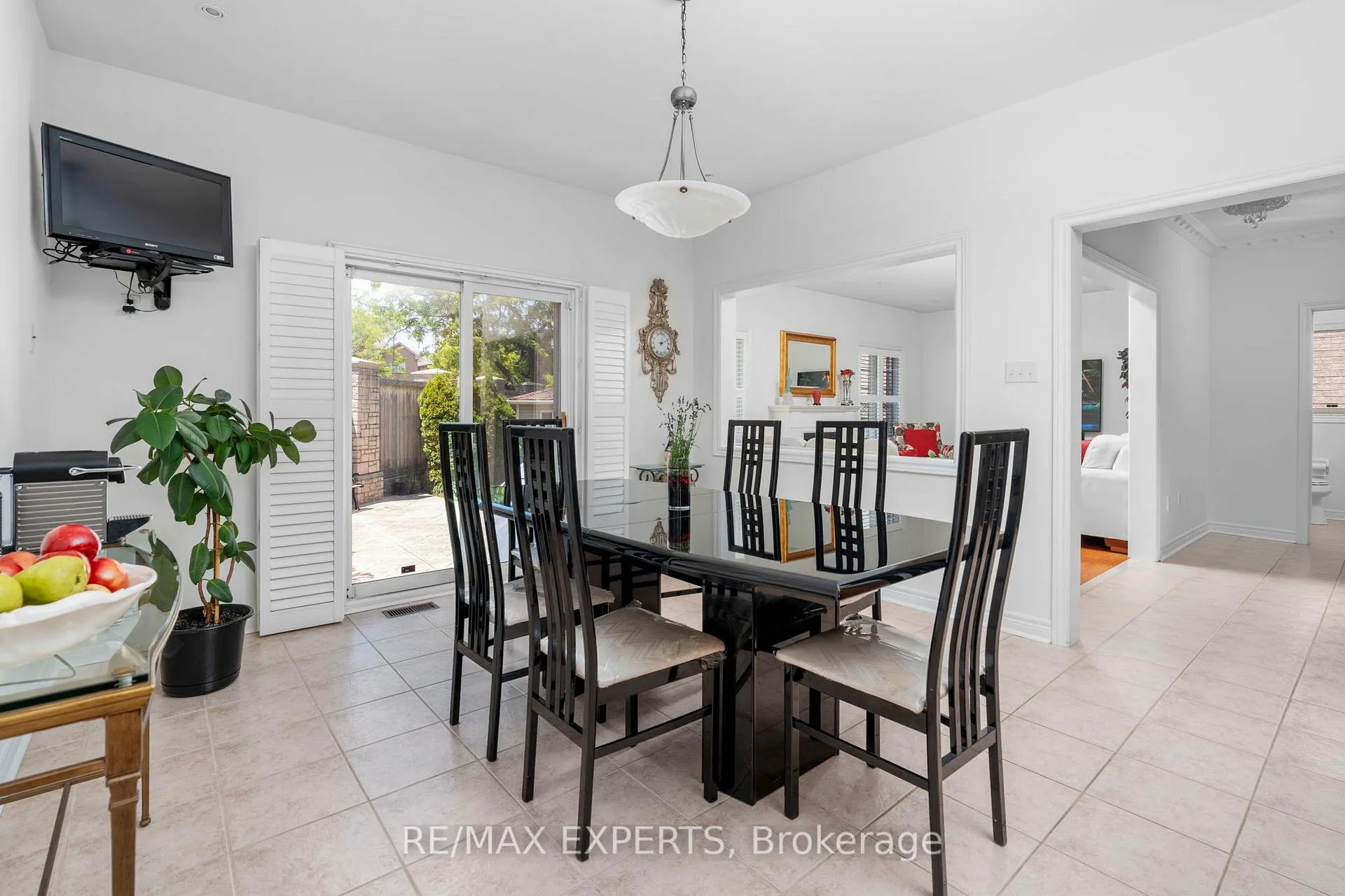 Photo 14 of 26 Blue Diamond Terrace, Vaughan, Sonoma Heights — HOMEH