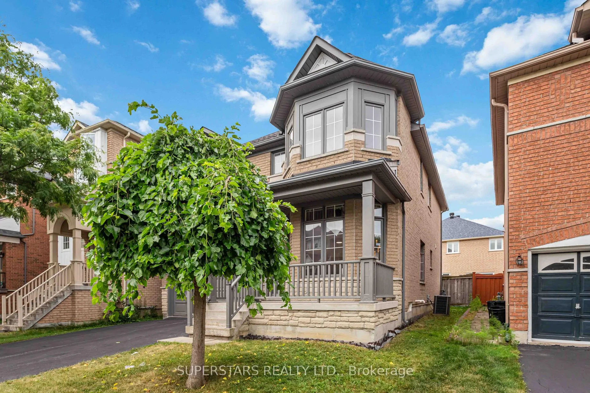 Photo 3 of 70 Russell Hill Road, Markham, Berczy — HOMEH