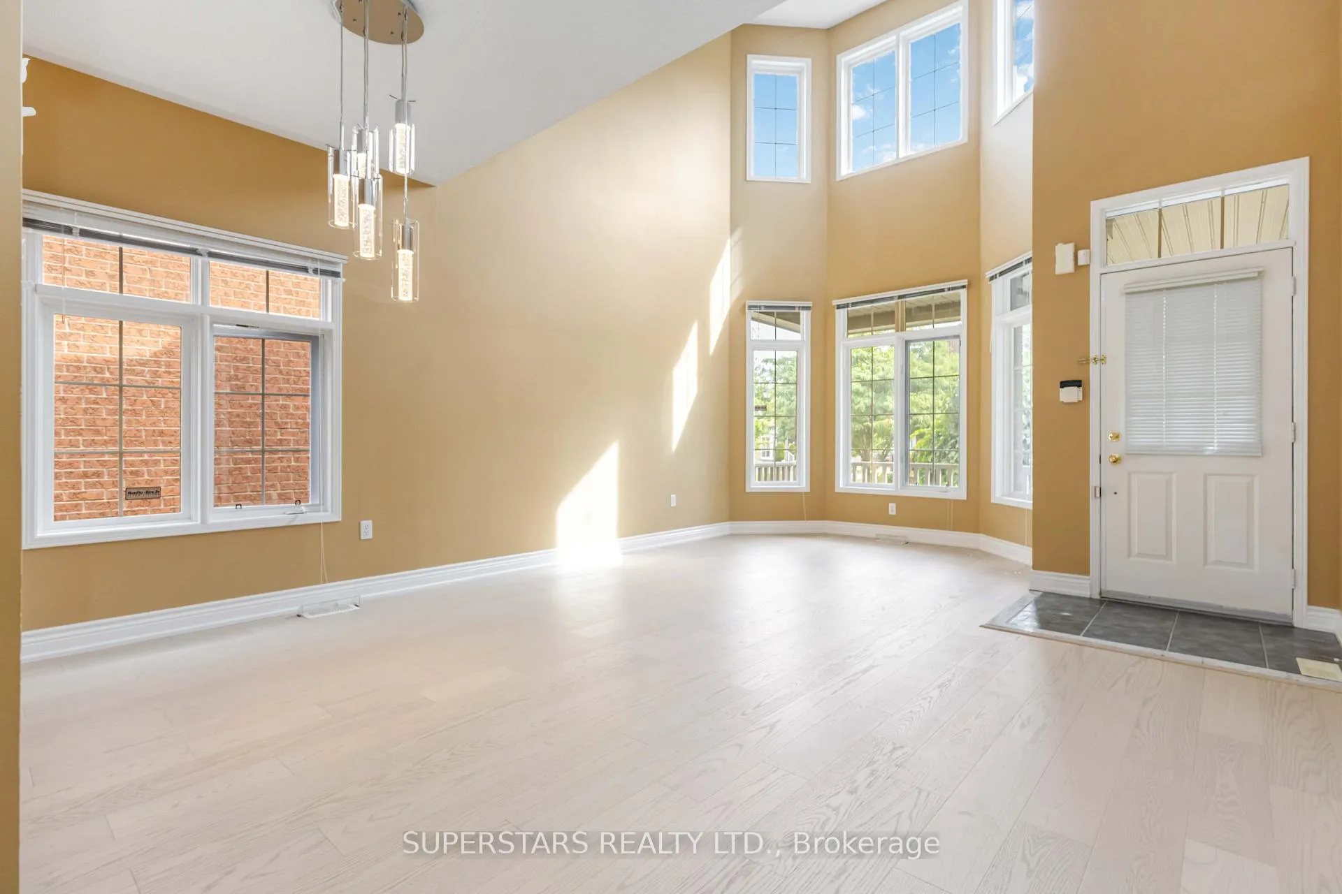 Photo 4 of 70 Russell Hill Road, Markham, Berczy — HOMEH