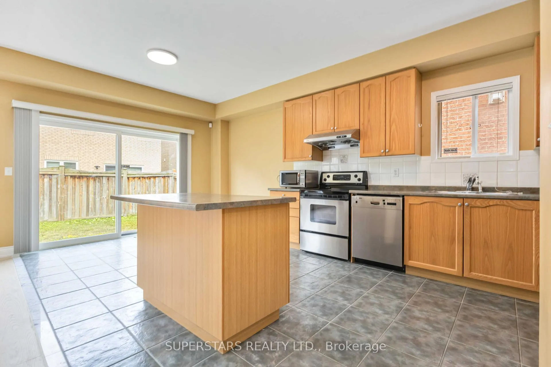 Photo 11 of 70 Russell Hill Road, Markham, Berczy — HOMEH