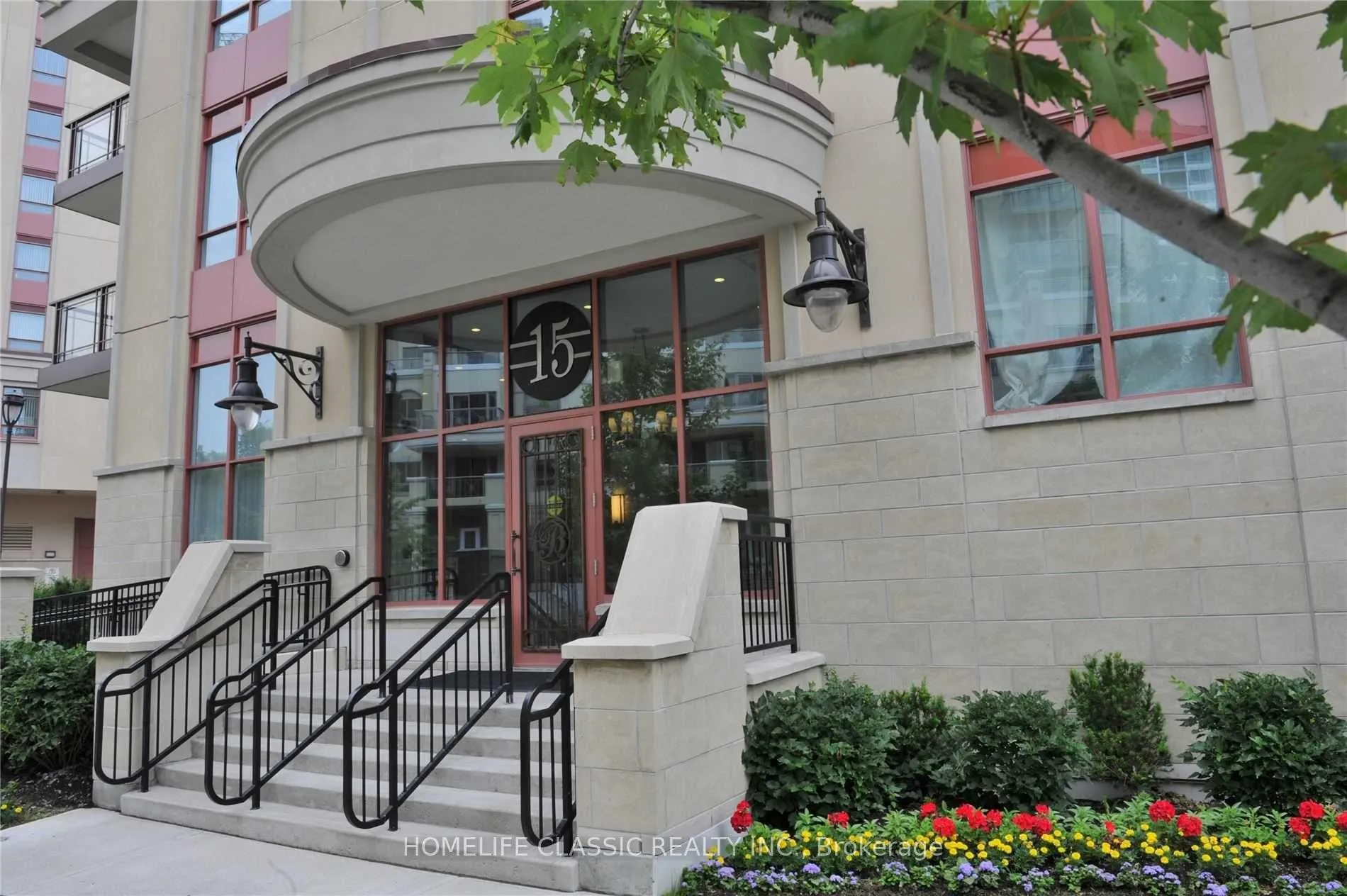Front of Unit 305, 15 Rean Drive