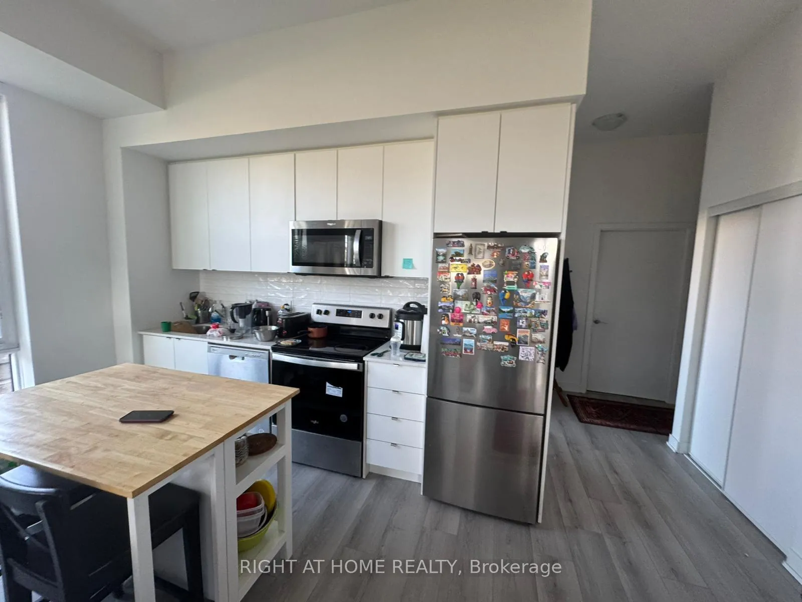 Photo 8 of Unit 109, 1440 Clarriage Court E, Milton, Ford — HOMEH