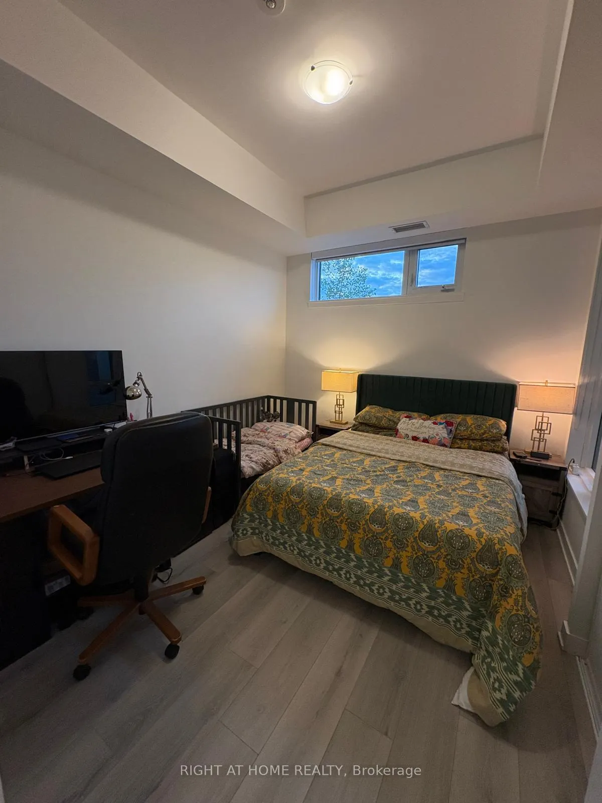 Photo 10 of Unit 109, 1440 Clarriage Court E, Milton, Ford — HOMEH