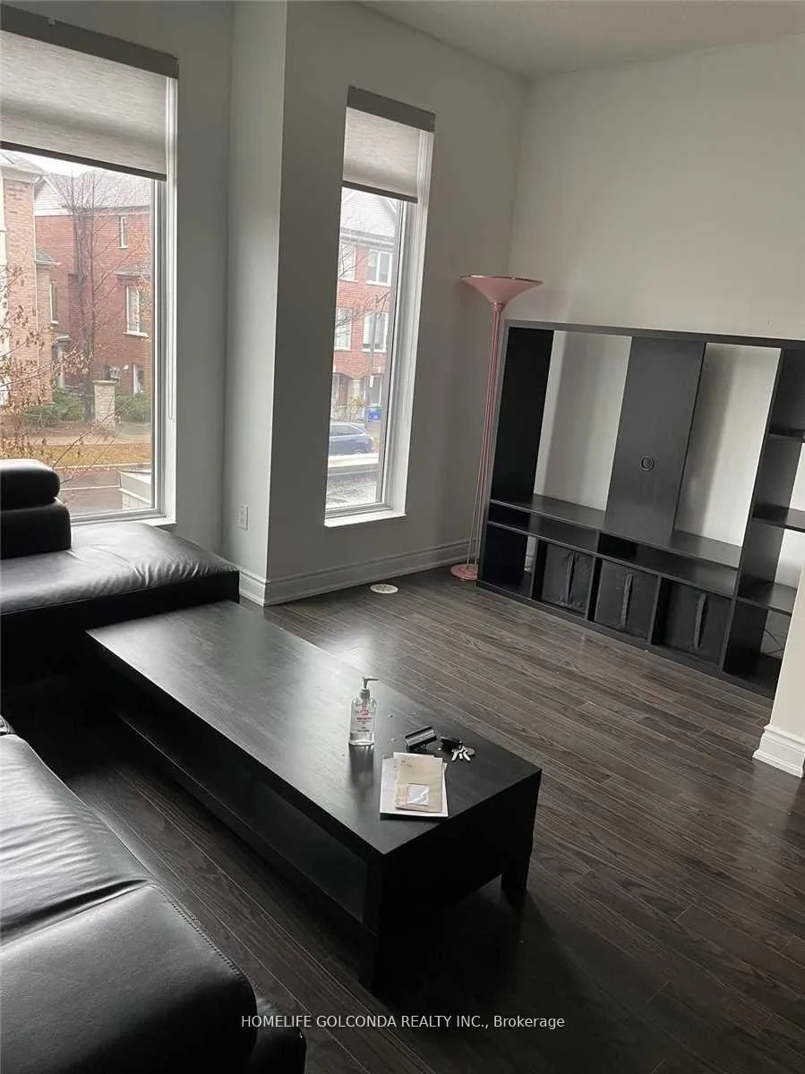Photo 2 of 307 South Park Road, Markham, Commerce Valley — HOMEH