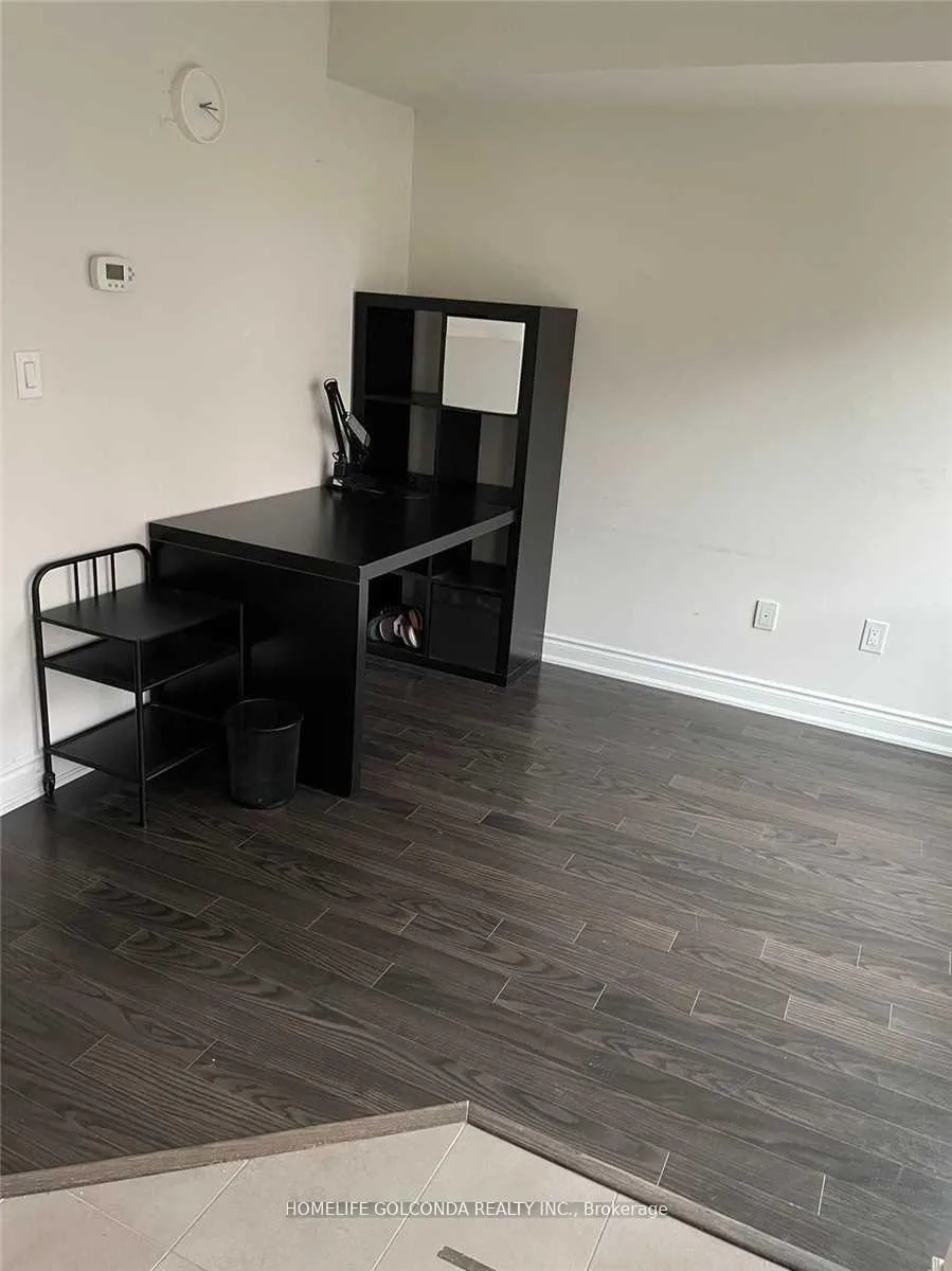 Photo 3 of 307 South Park Road, Markham, Commerce Valley — HOMEH