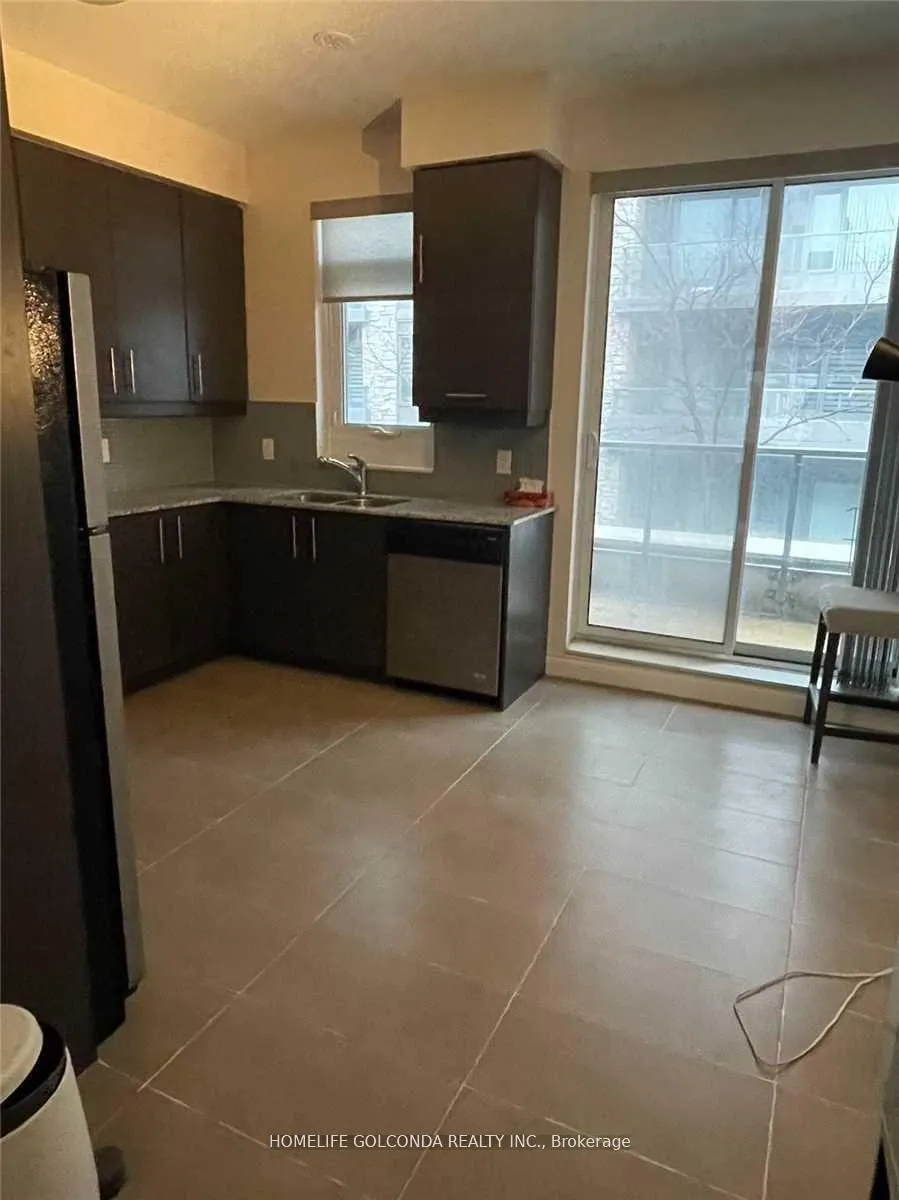 Photo 11 of 307 South Park Road, Markham, Commerce Valley — HOMEH