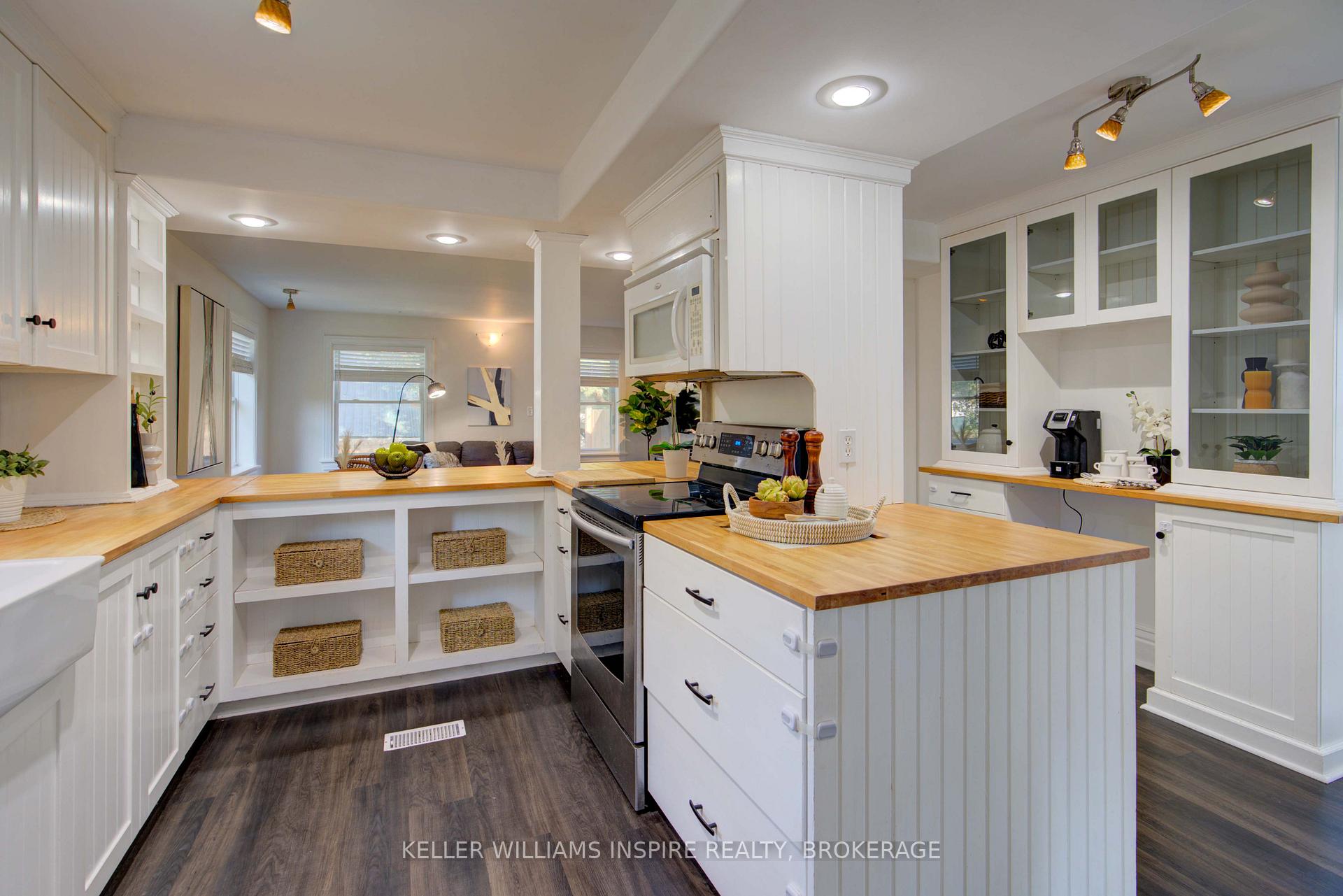 Photo 18 of 364 Brock Street, Gananoque — HOMEH
