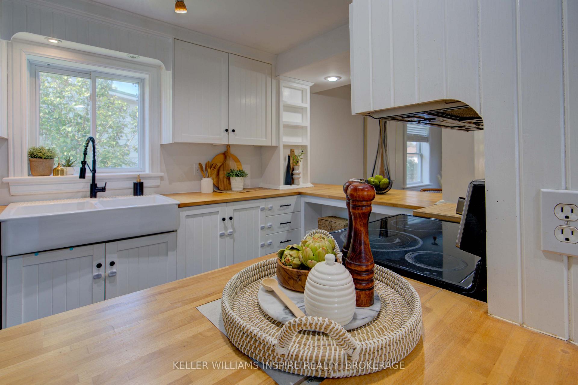 Photo 21 of 364 Brock Street, Gananoque — HOMEH