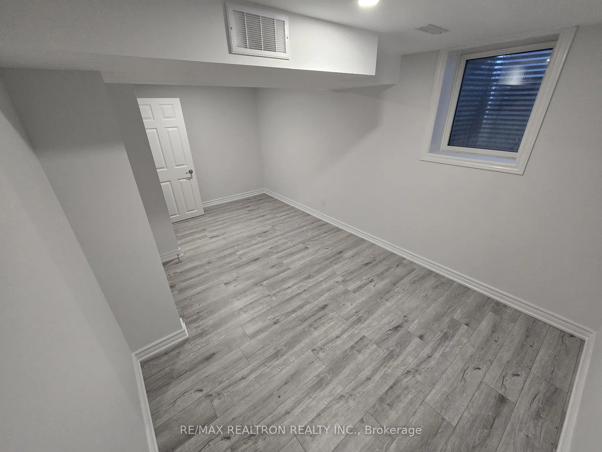 Photo 7 of Unit Basement, 19 Chloe Crescent, Markham, Middlefield — HOMEH