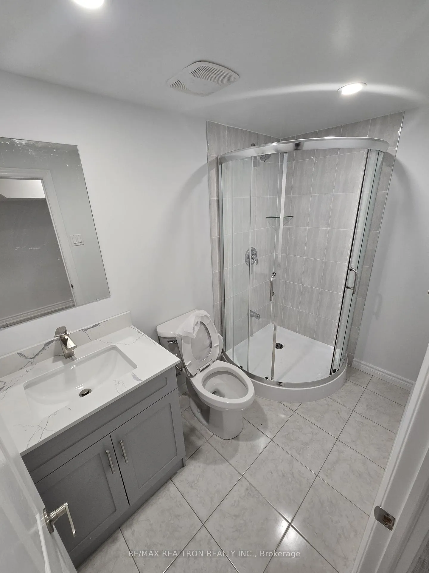 Photo 9 of Unit Basement, 19 Chloe Crescent, Markham, Middlefield — HOMEH