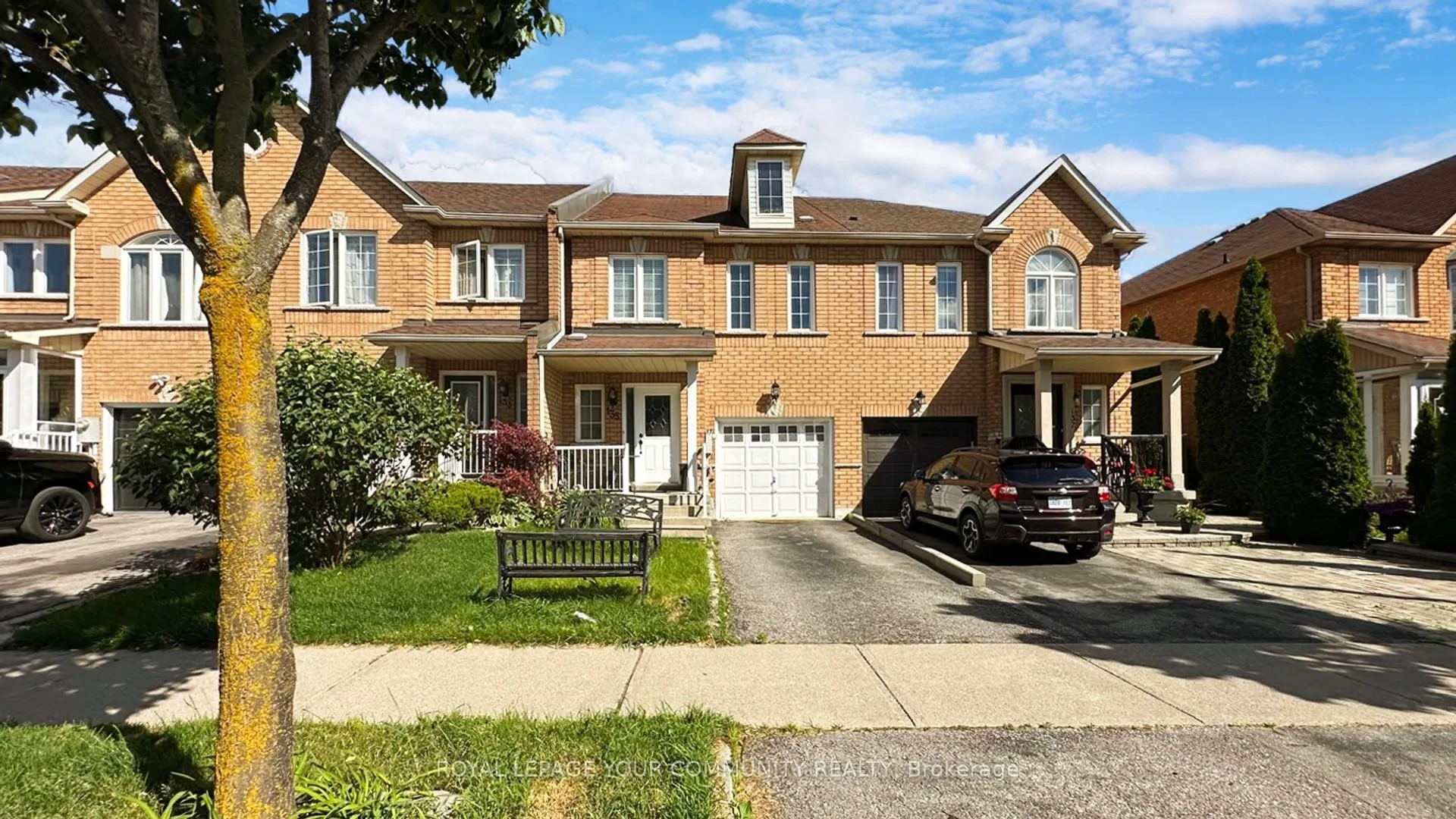 Photo 1 of 135 Foxchase Avenue, Vaughan, East Woodbridge — HOMEH