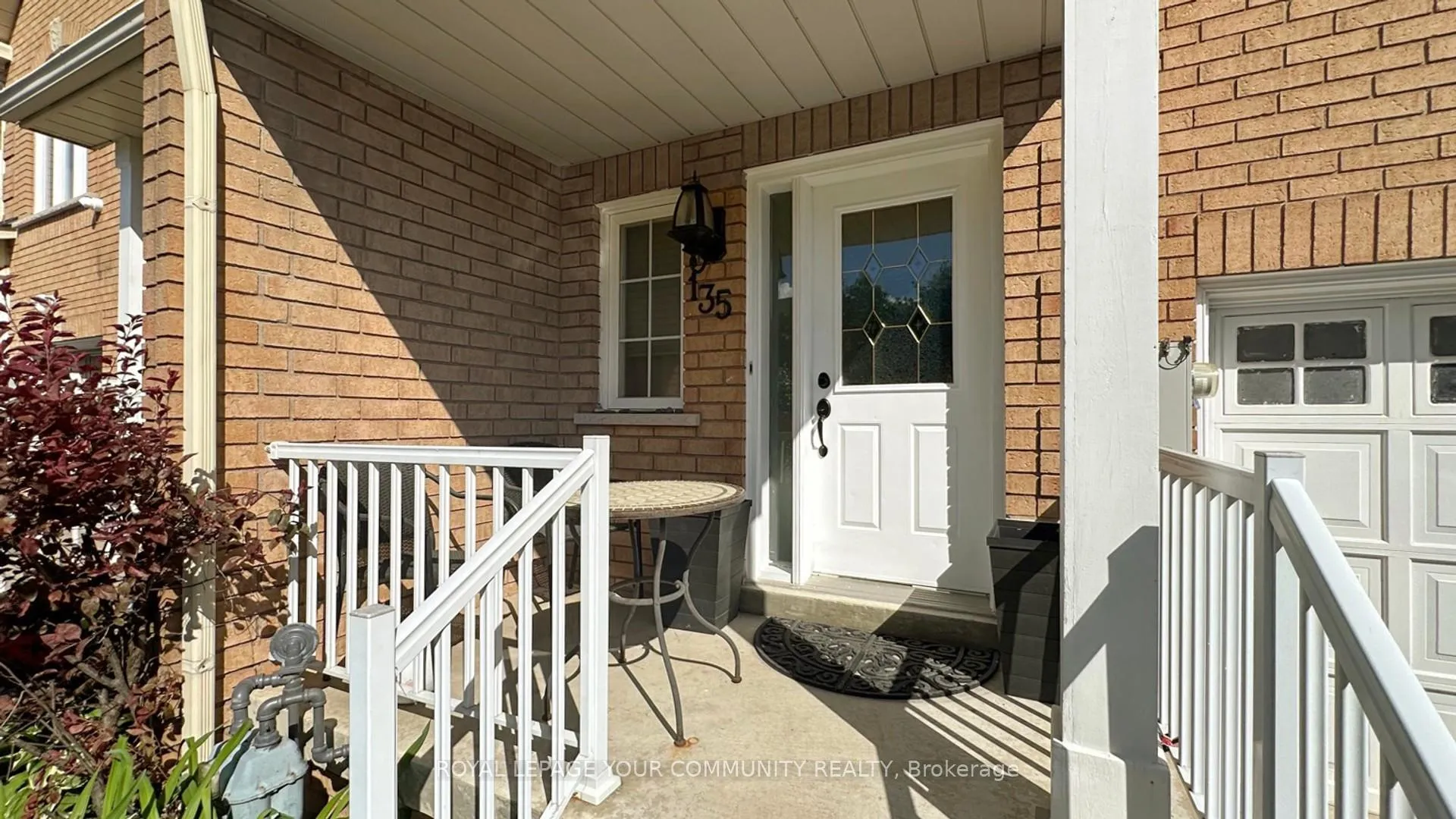 Photo 4 of 135 Foxchase Avenue, Vaughan, East Woodbridge — HOMEH