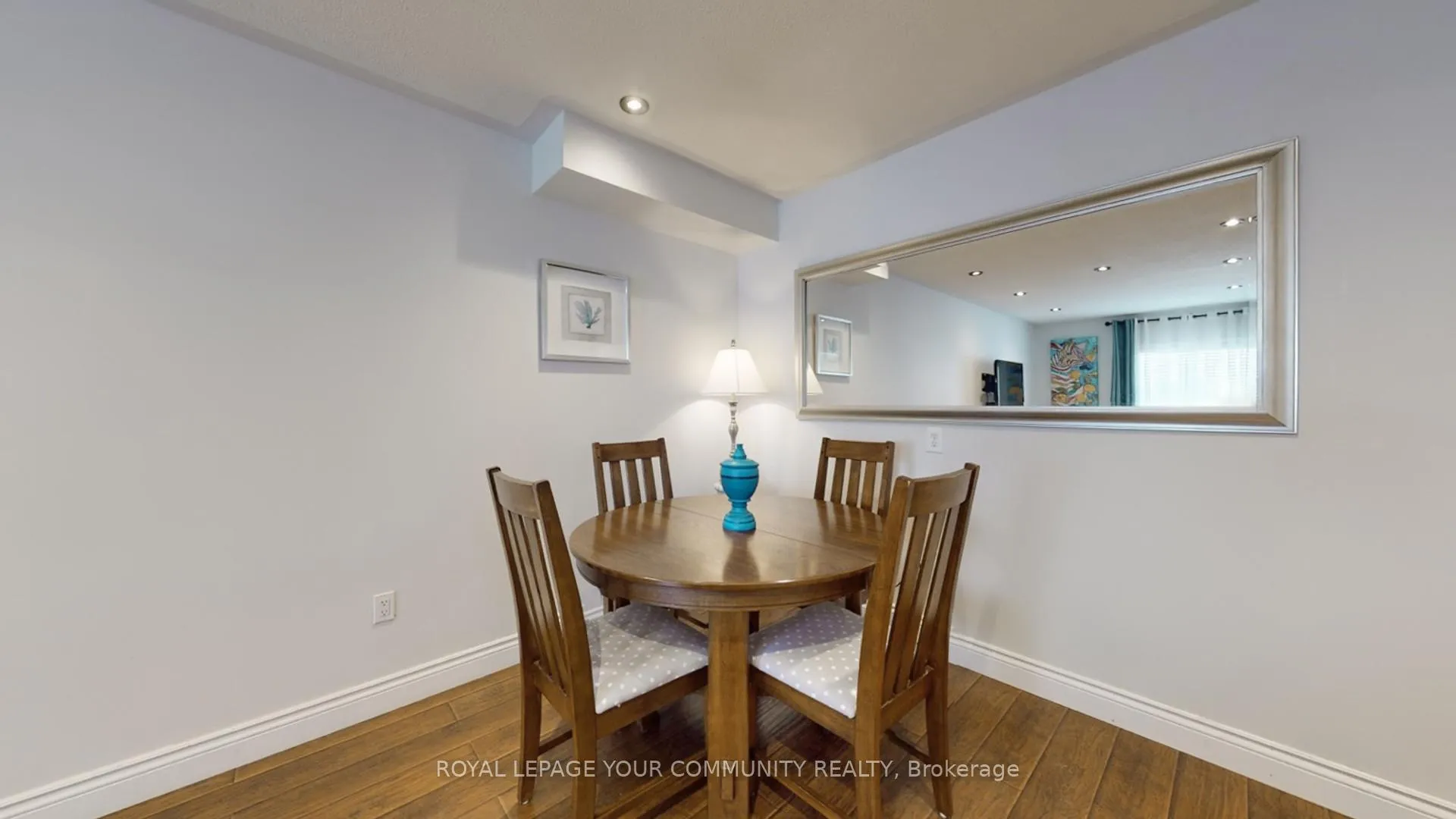 Photo 14 of 135 Foxchase Avenue, Vaughan, East Woodbridge — HOMEH