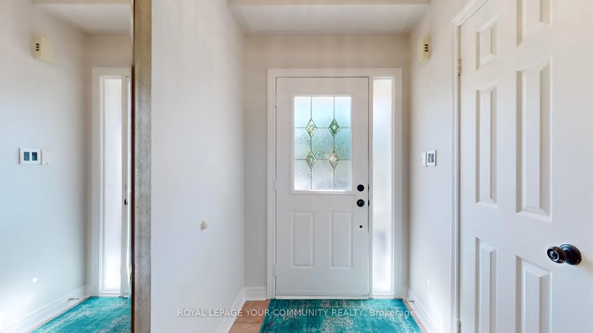 Photo 24 of 135 Foxchase Avenue, Vaughan, East Woodbridge — HOMEH