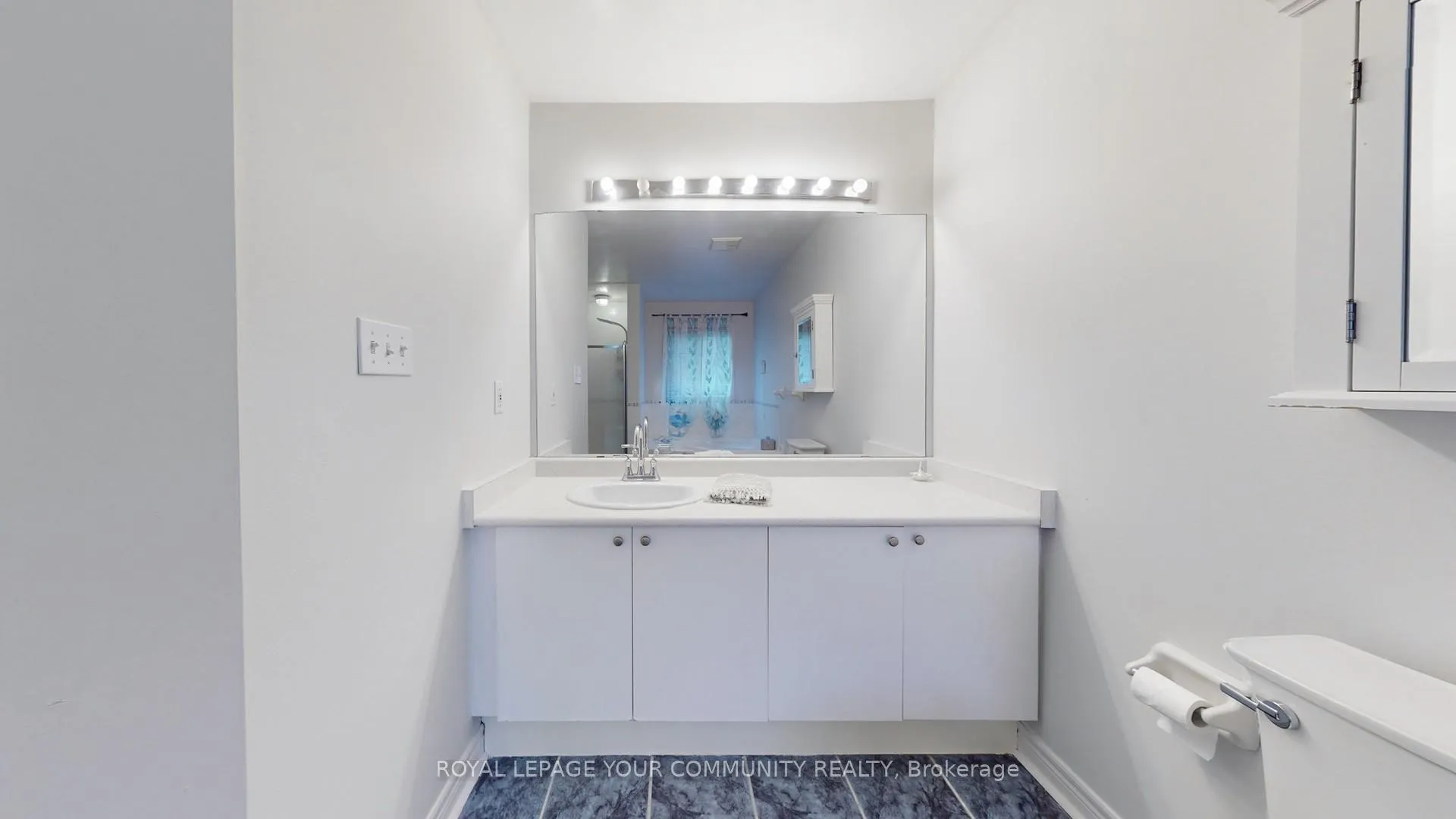 Photo 35 of 135 Foxchase Avenue, Vaughan, East Woodbridge — HOMEH