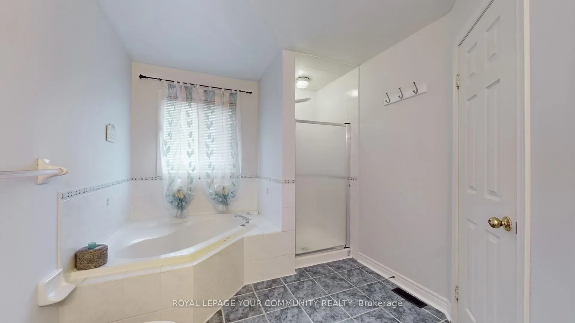 Photo 36 of 135 Foxchase Avenue, Vaughan, East Woodbridge — HOMEH