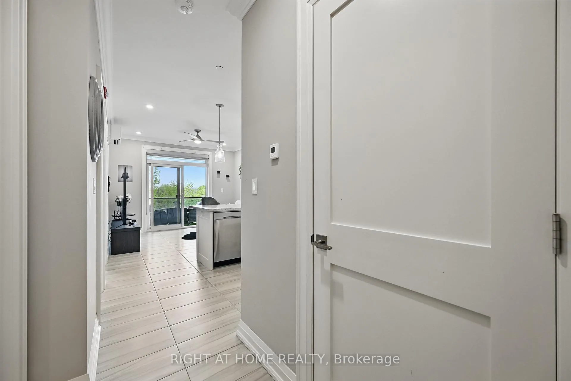Photo 6 of Unit 305, 257 Millen Road, Hamilton, Stoney Creek — HOMEH