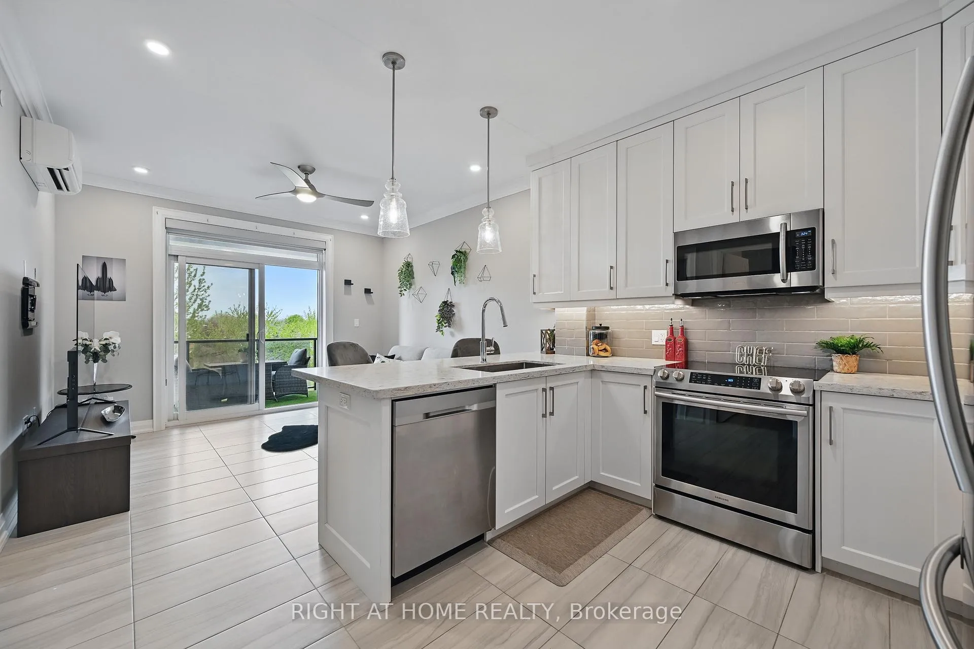 Photo 9 of Unit 305, 257 Millen Road, Hamilton, Stoney Creek — HOMEH