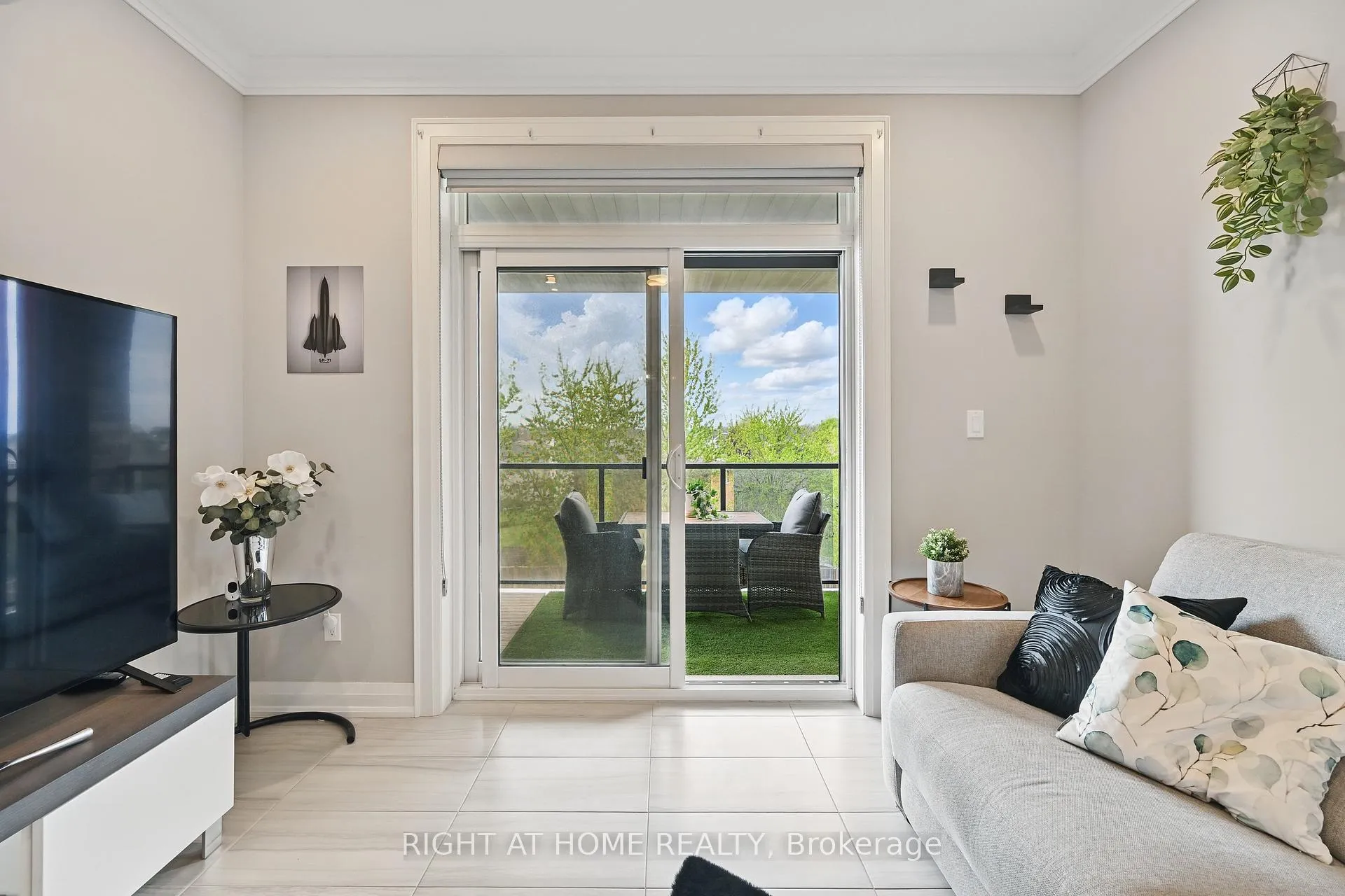 Photo 18 of Unit 305, 257 Millen Road, Hamilton, Stoney Creek — HOMEH