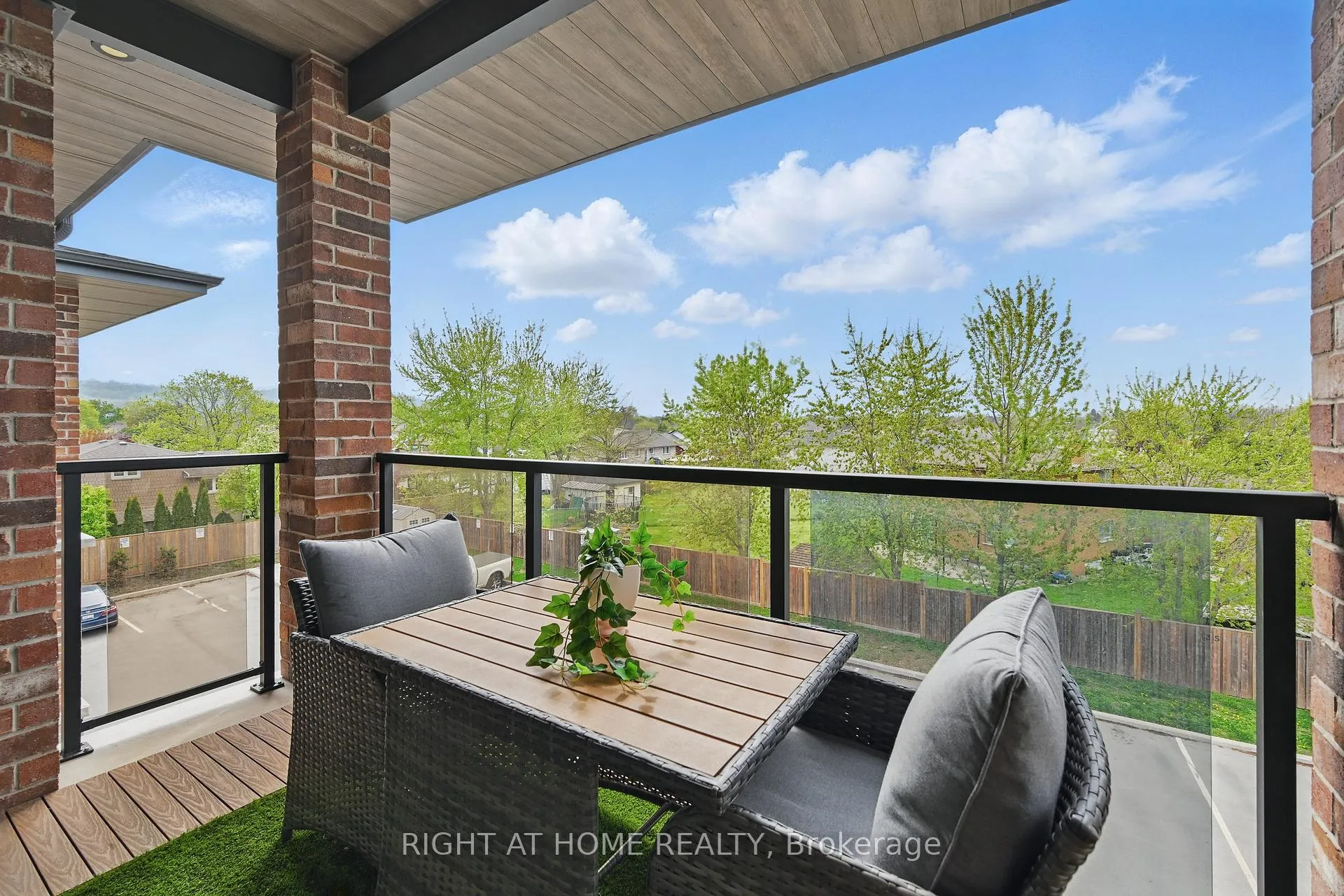 Photo 19 of Unit 305, 257 Millen Road, Hamilton, Stoney Creek — HOMEH