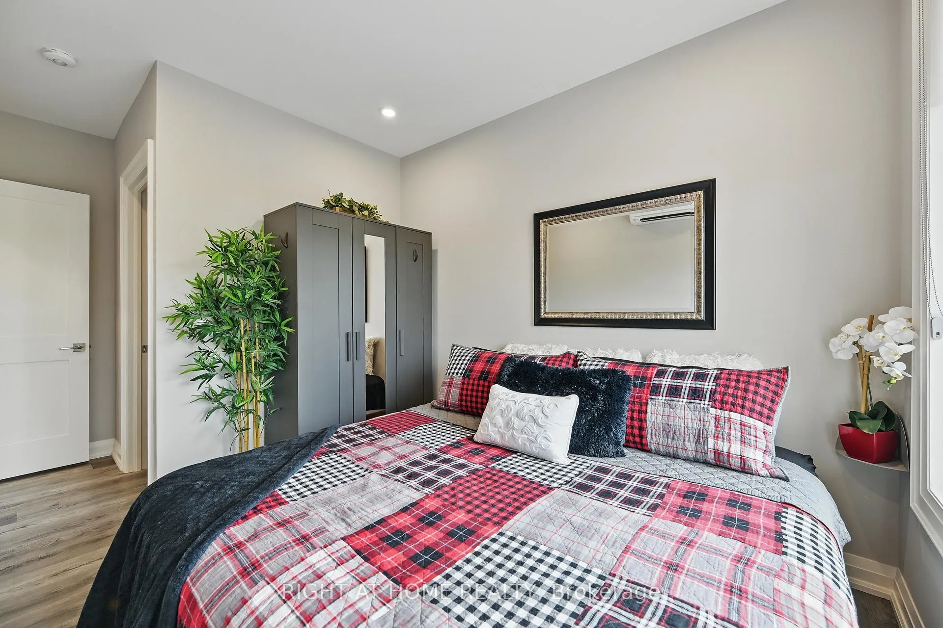 Photo 24 of Unit 305, 257 Millen Road, Hamilton, Stoney Creek — HOMEH
