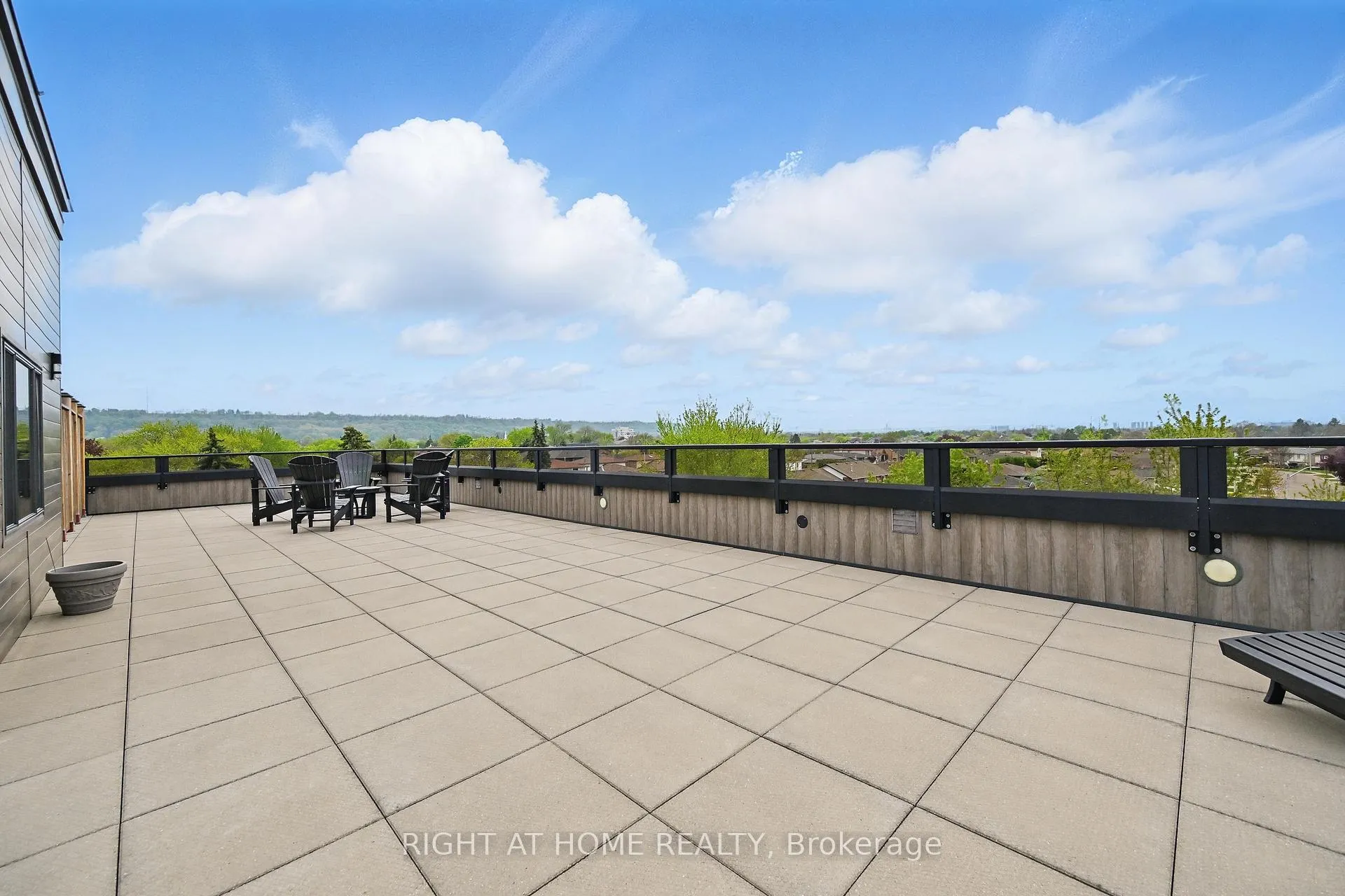 Photo 30 of Unit 305, 257 Millen Road, Hamilton, Stoney Creek — HOMEH