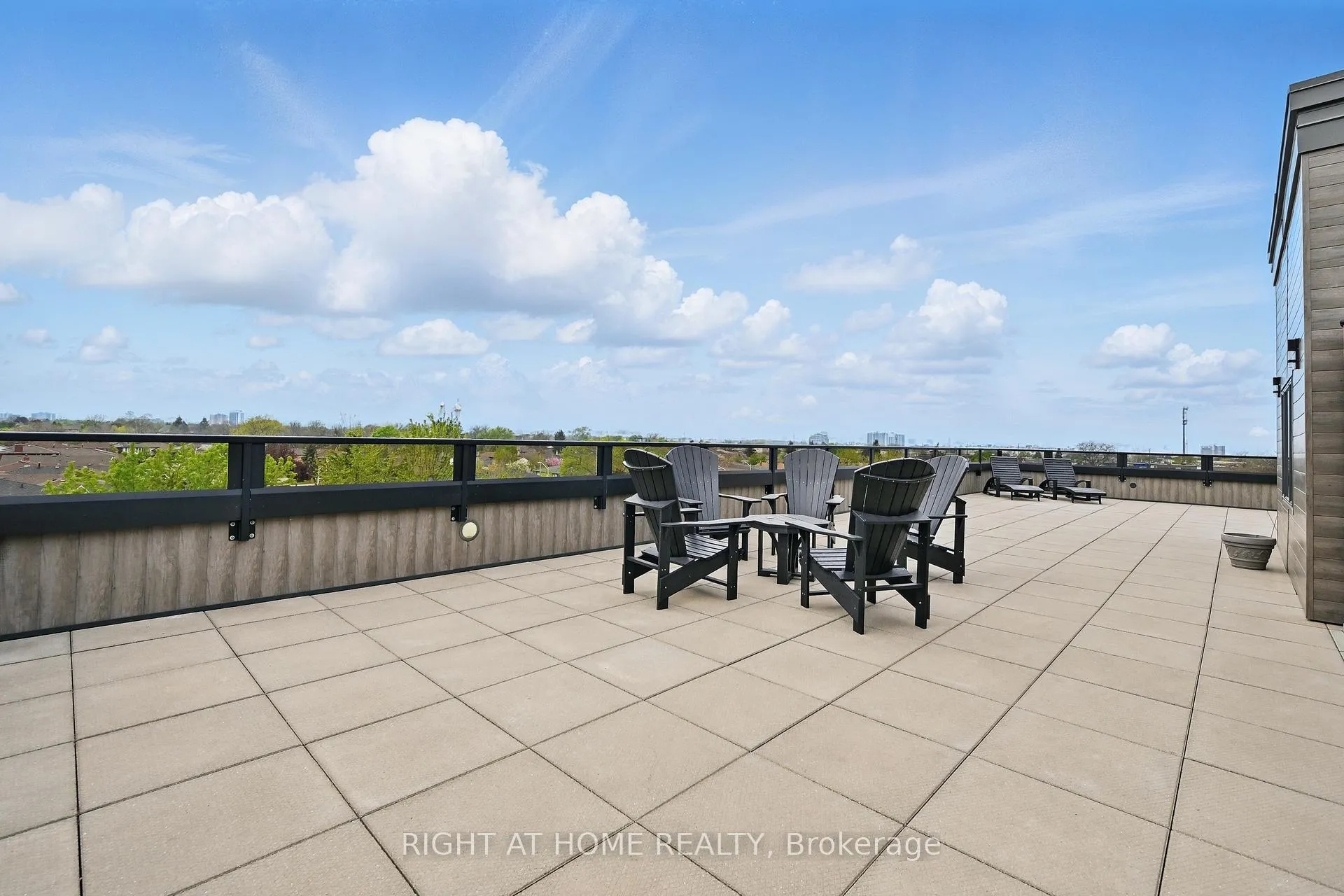 Photo 31 of Unit 305, 257 Millen Road, Hamilton, Stoney Creek — HOMEH