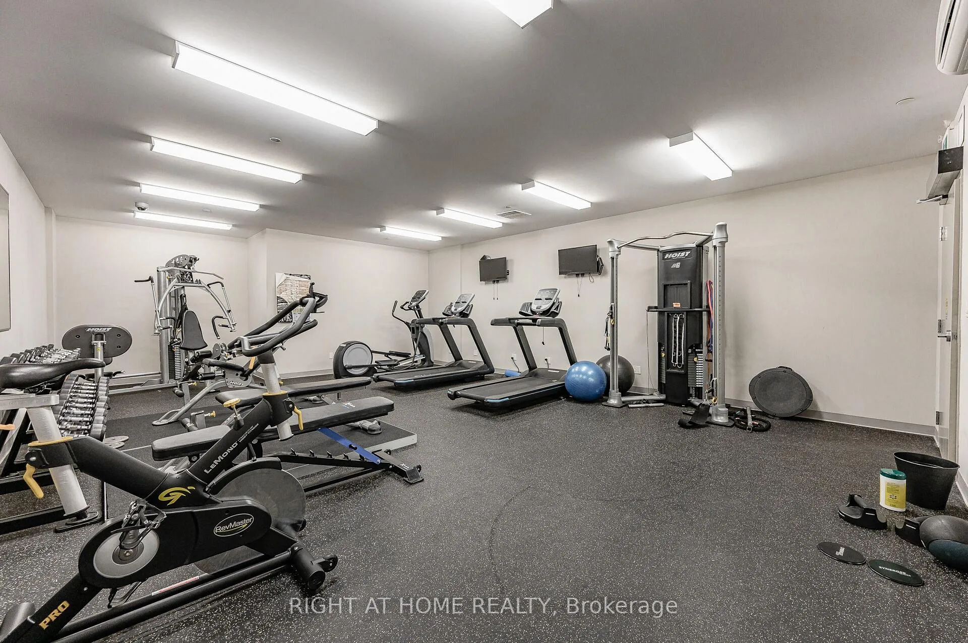 Photo 38 of Unit 305, 257 Millen Road, Hamilton, Stoney Creek — HOMEH