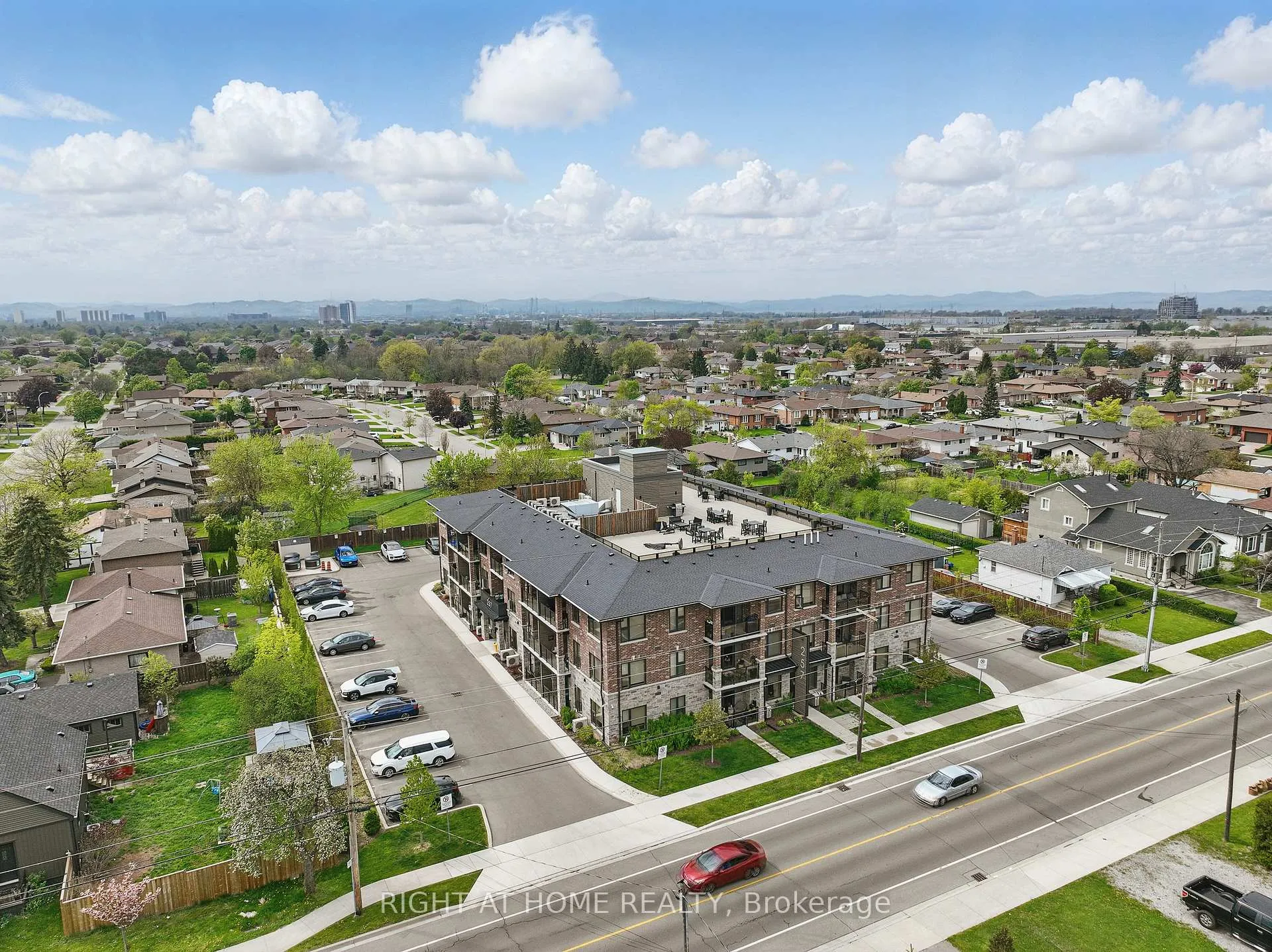 Photo 42 of Unit 305, 257 Millen Road, Hamilton, Stoney Creek — HOMEH