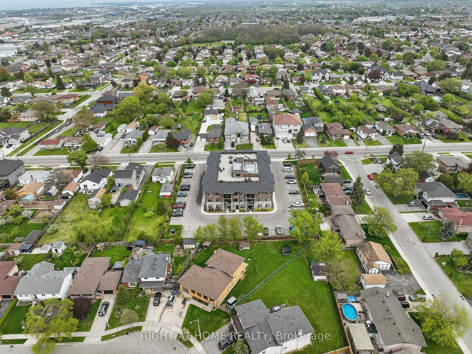 Photo 44 of Unit 305, 257 Millen Road, Hamilton, Stoney Creek — HOMEH