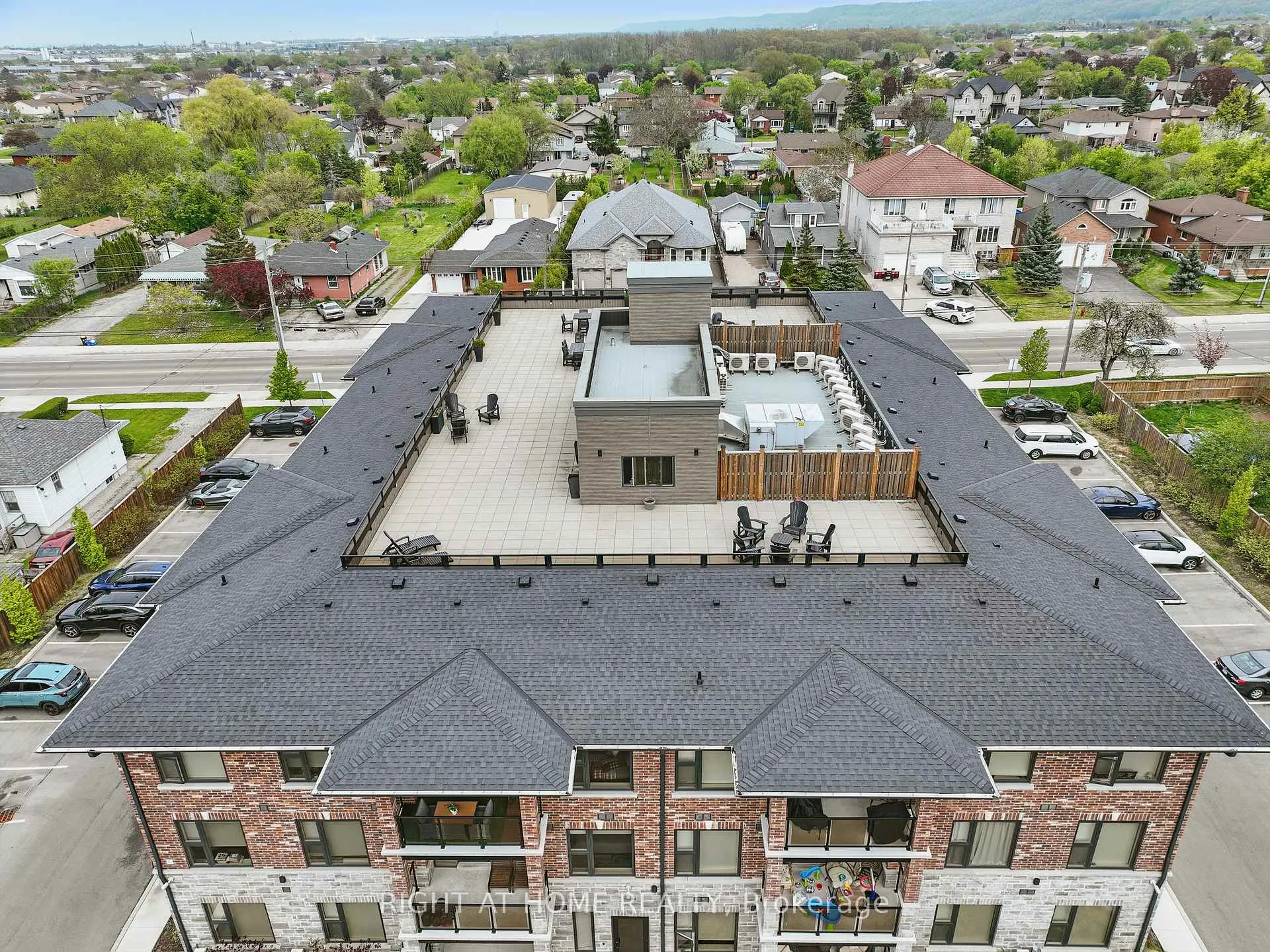 Photo 46 of Unit 305, 257 Millen Road, Hamilton, Stoney Creek — HOMEH