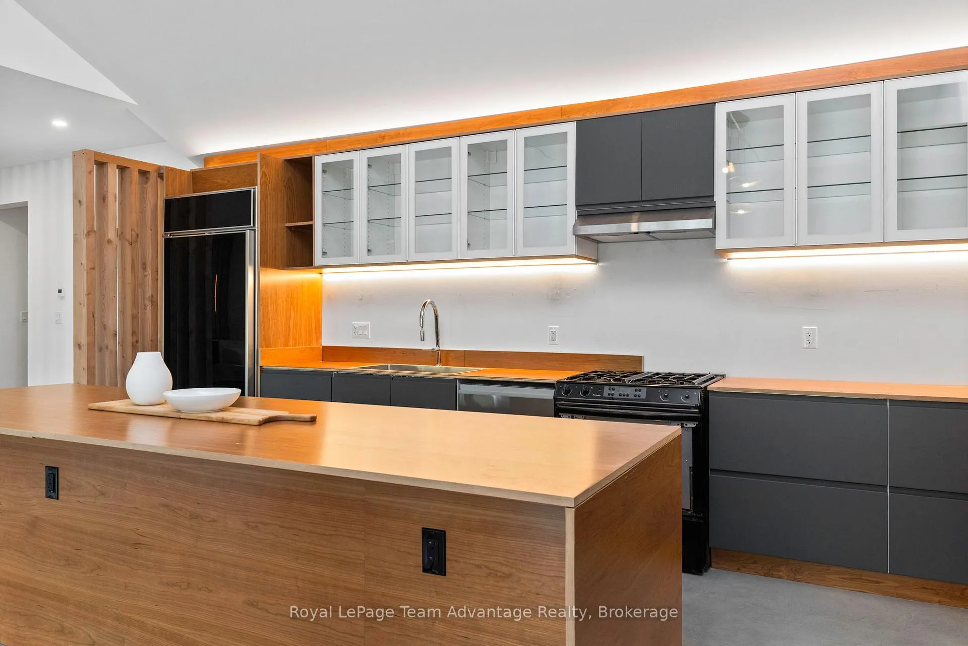 Photo 2 of Unit 18, 1 Crane Walker Road, The Archipelago, Archipelago South — HOMEH