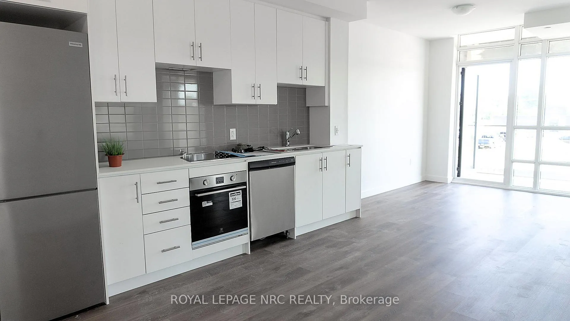 Photo 6 of Unit 223, 461 Green Road, Hamilton, Stoney Creek — HOMEH