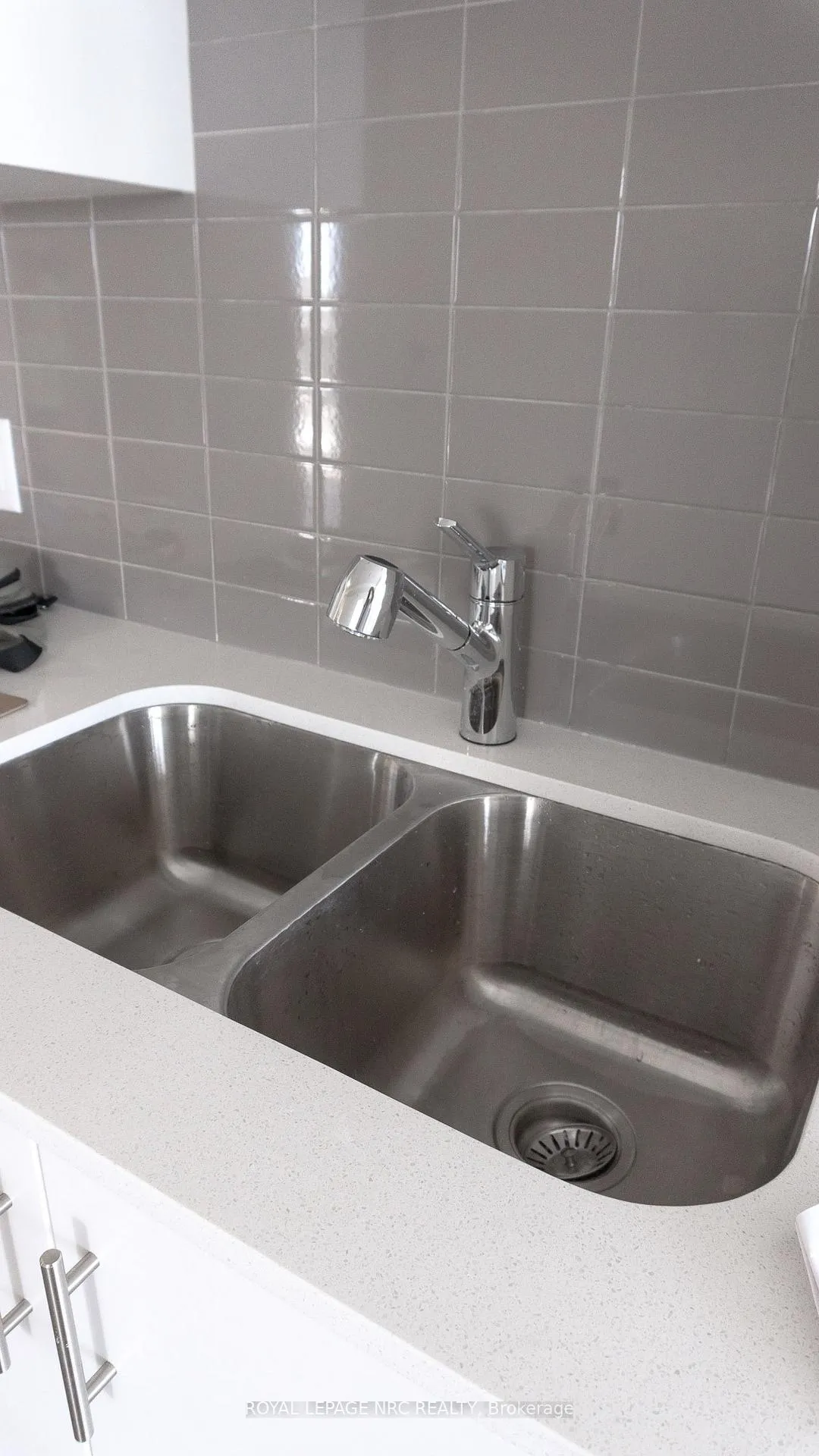 Photo 9 of Unit 223, 461 Green Road, Hamilton, Stoney Creek — HOMEH