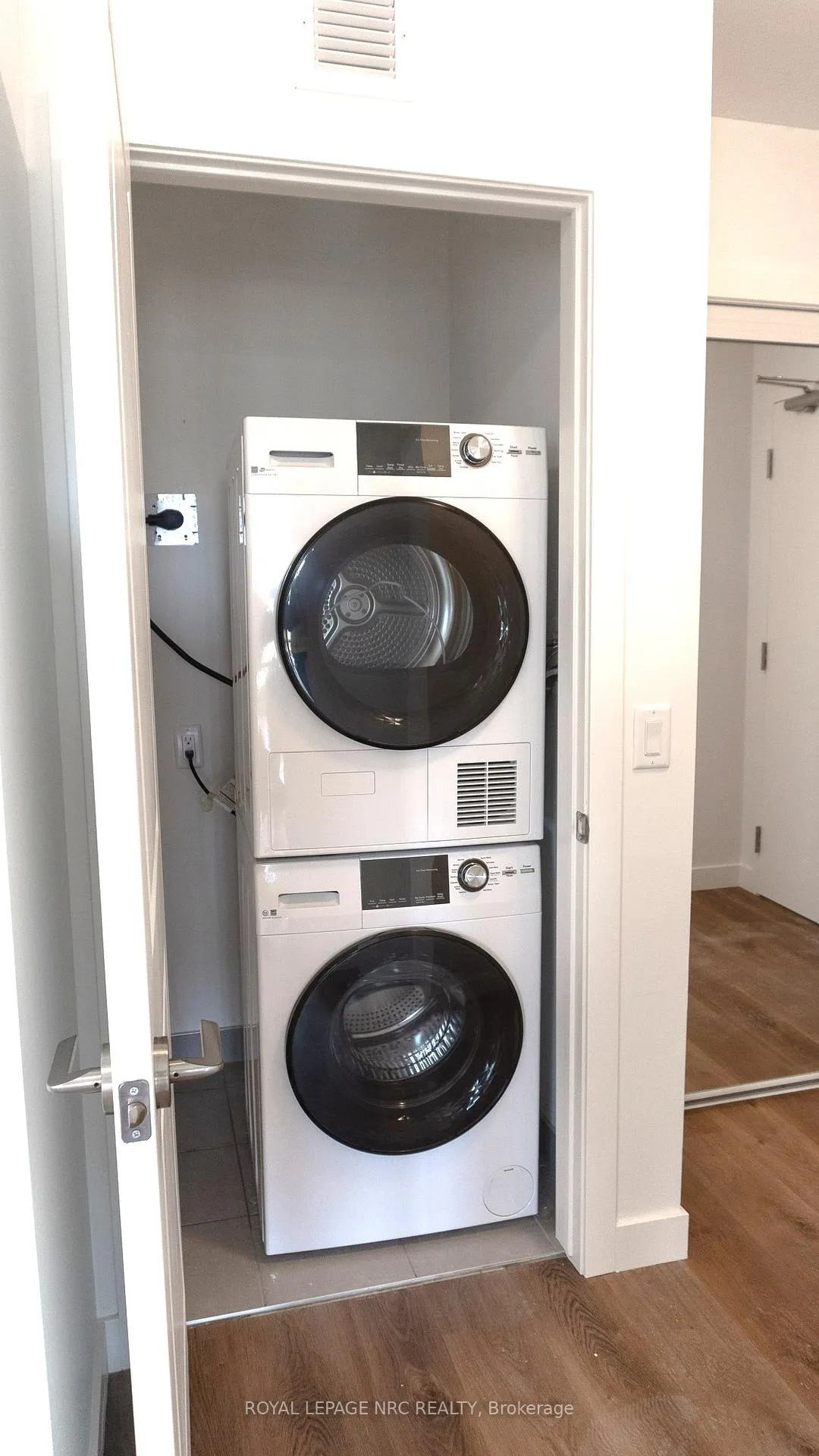 Photo 10 of Unit 223, 461 Green Road, Hamilton, Stoney Creek — HOMEH