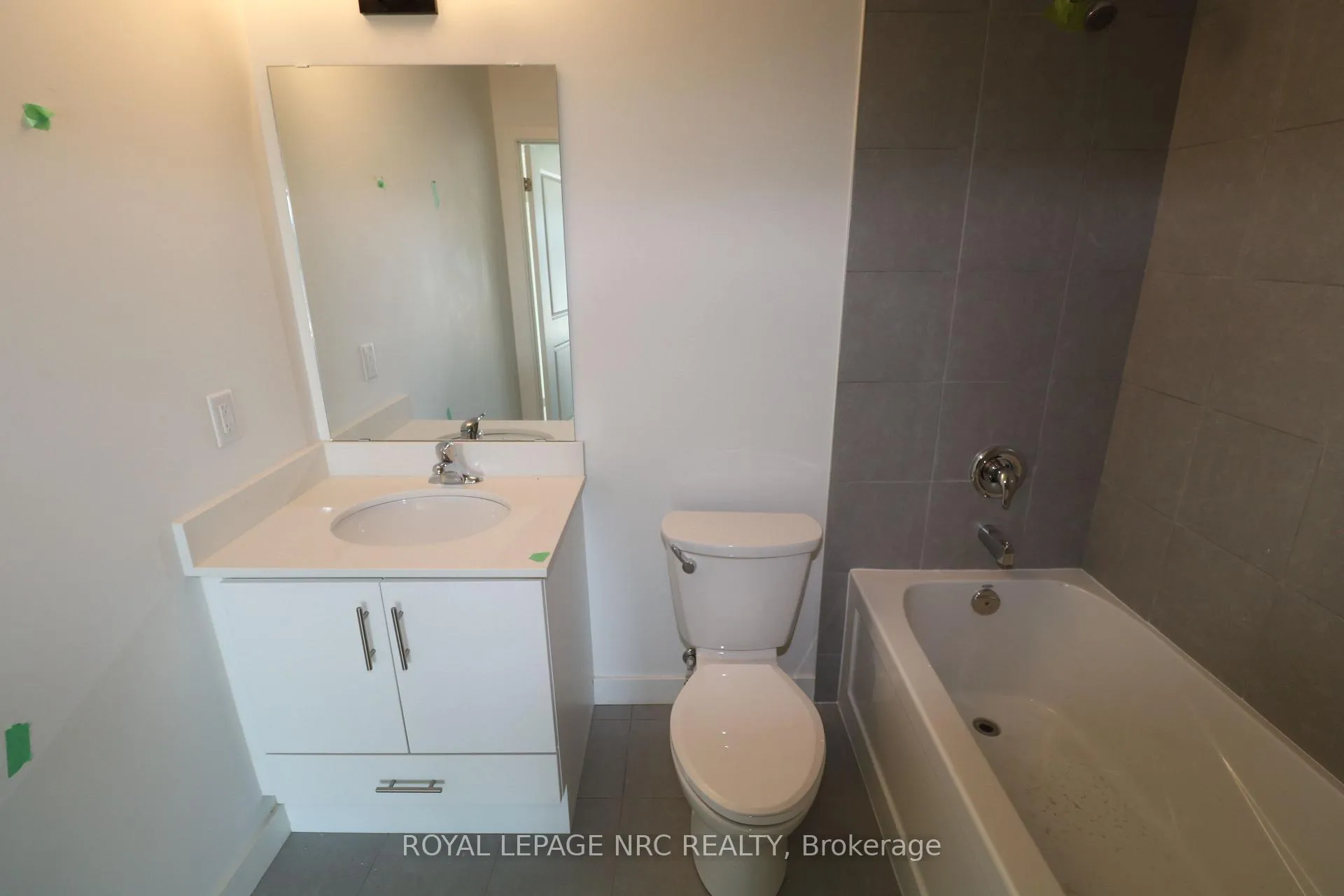 Photo 16 of Unit 223, 461 Green Road, Hamilton, Stoney Creek — HOMEH
