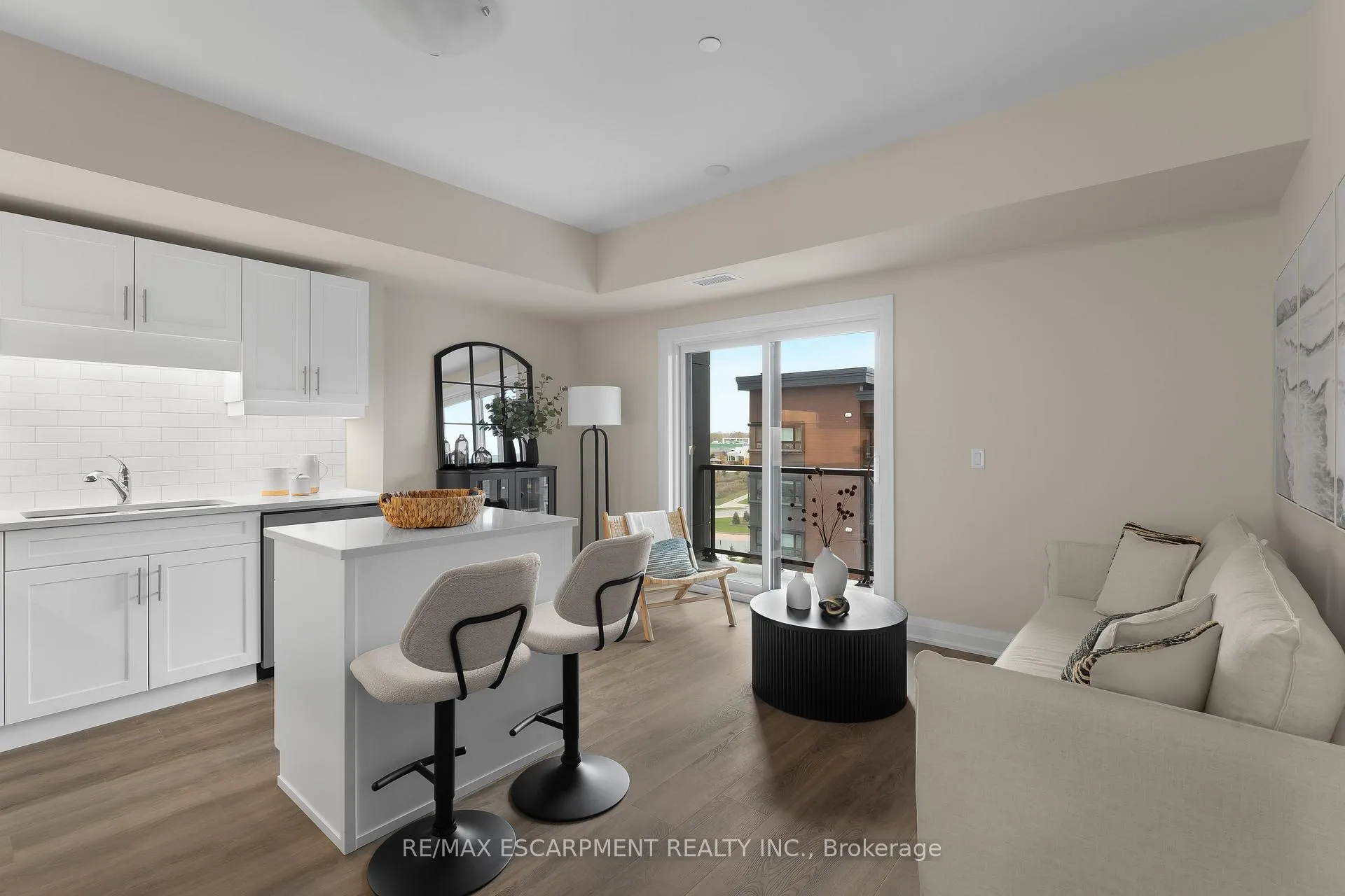 Photo 4 of Unit 403, 118 Summersides Boulevard, Pelham, Fonthill — HOMEH